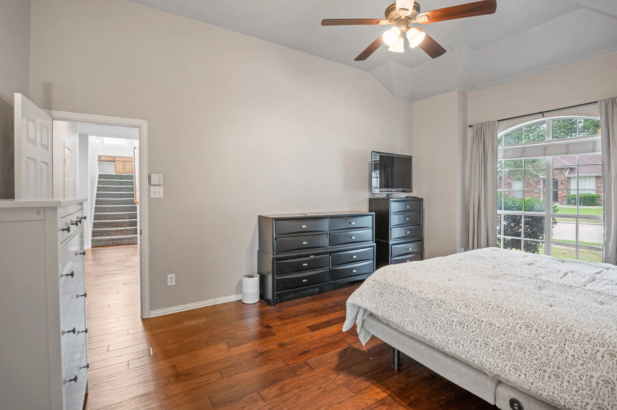 Single Family Residence For Sale in Dallas County , 8114 Salzburg Drive, Rowlett, Texas 75089, 4 Bedroom, 3 Bathroom, 2 Garage spaces, 2,992 Sqft, built in 2000, mls#21280082, Real Estate Agent in Rowlett, Homes For Sale in Dallas county, Homes For Sale in Rowlett, Realtor in Rowlett Texas, Real Estate Brokerage Independent Realty Texas, Luminita Cordes Realtor