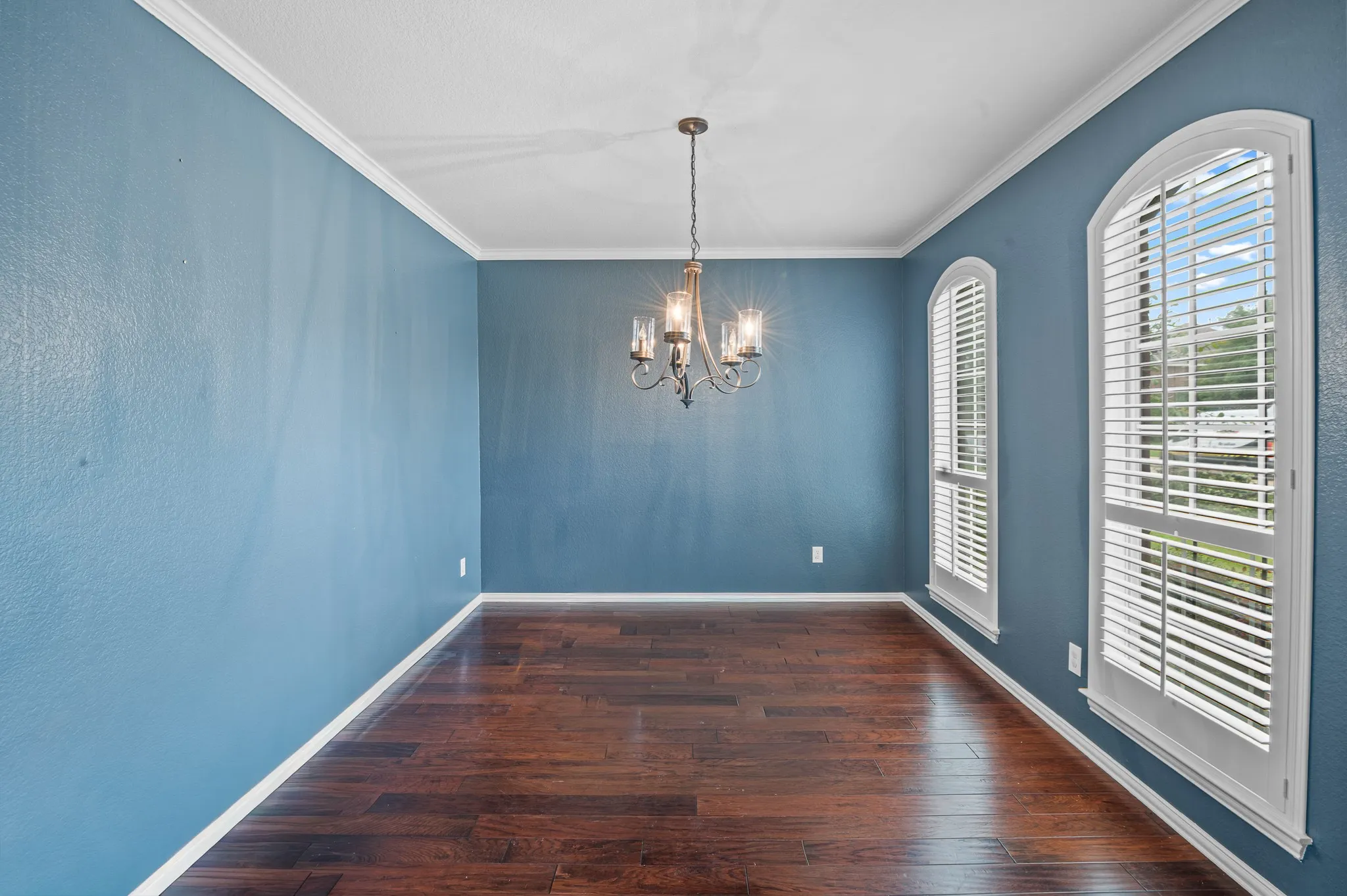 Single Family Residence For Sale in Dallas County , 8114 Salzburg Drive, Rowlett, Texas 75089, 4 Bedroom, 3 Bathroom, 2 Garage spaces, 2,992 Sqft, built in 2000, mls#21280082, Real Estate Agent in Rowlett, Homes For Sale in Dallas county, Homes For Sale in Rowlett, Realtor in Rowlett Texas, Real Estate Brokerage Independent Realty Texas, Luminita Cordes Realtor