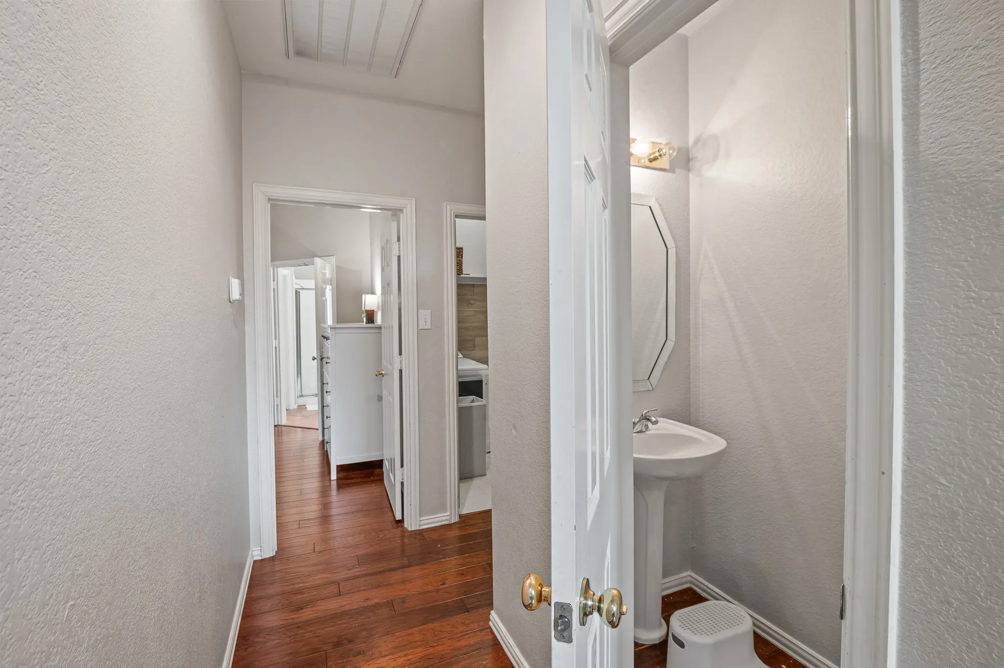 Single Family Residence For Sale in Dallas County , 8114 Salzburg Drive, Rowlett, Texas 75089, 4 Bedroom, 3 Bathroom, 2 Garage spaces, 2,992 Sqft, built in 2000, mls#21280082, Real Estate Agent in Rowlett, Homes For Sale in Dallas county, Homes For Sale in Rowlett, Realtor in Rowlett Texas, Real Estate Brokerage Independent Realty Texas, Luminita Cordes Realtor