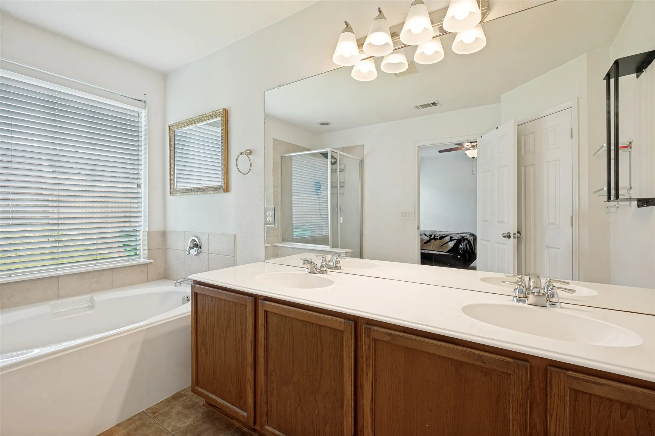Single Family Residence For Sale in Denton County , 8616 Chisholm Trail, Cross Roads, Texas 76227, 3 Bedroom, 2 Bathroom, 2 Garage spaces, 1,896 Sqft, built in 2005, mls#21280239, Real Estate Agent in Cross Roads, Homes For Sale in Denton county, Homes For Sale in Cross Roads, Realtor in Cross Roads Texas, Real Estate Brokerage Independent Realty Texas, Luminita Cordes Realtor
