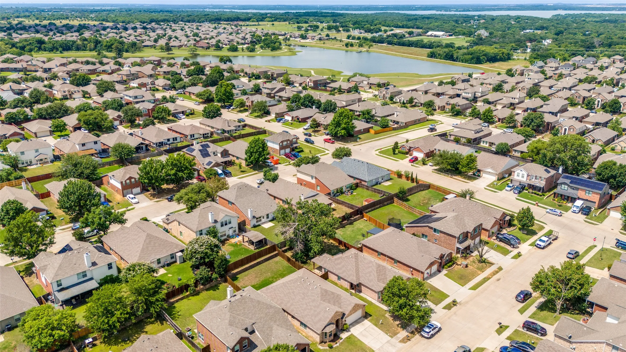 Single Family Residence For Sale in Denton County , 8616 Chisholm Trail, Cross Roads, Texas 76227, 3 Bedroom, 2 Bathroom, 2 Garage spaces, 1,896 Sqft, built in 2005, mls#21280239, Real Estate Agent in Cross Roads, Homes For Sale in Denton county, Homes For Sale in Cross Roads, Realtor in Cross Roads Texas, Real Estate Brokerage Independent Realty Texas, Luminita Cordes Realtor