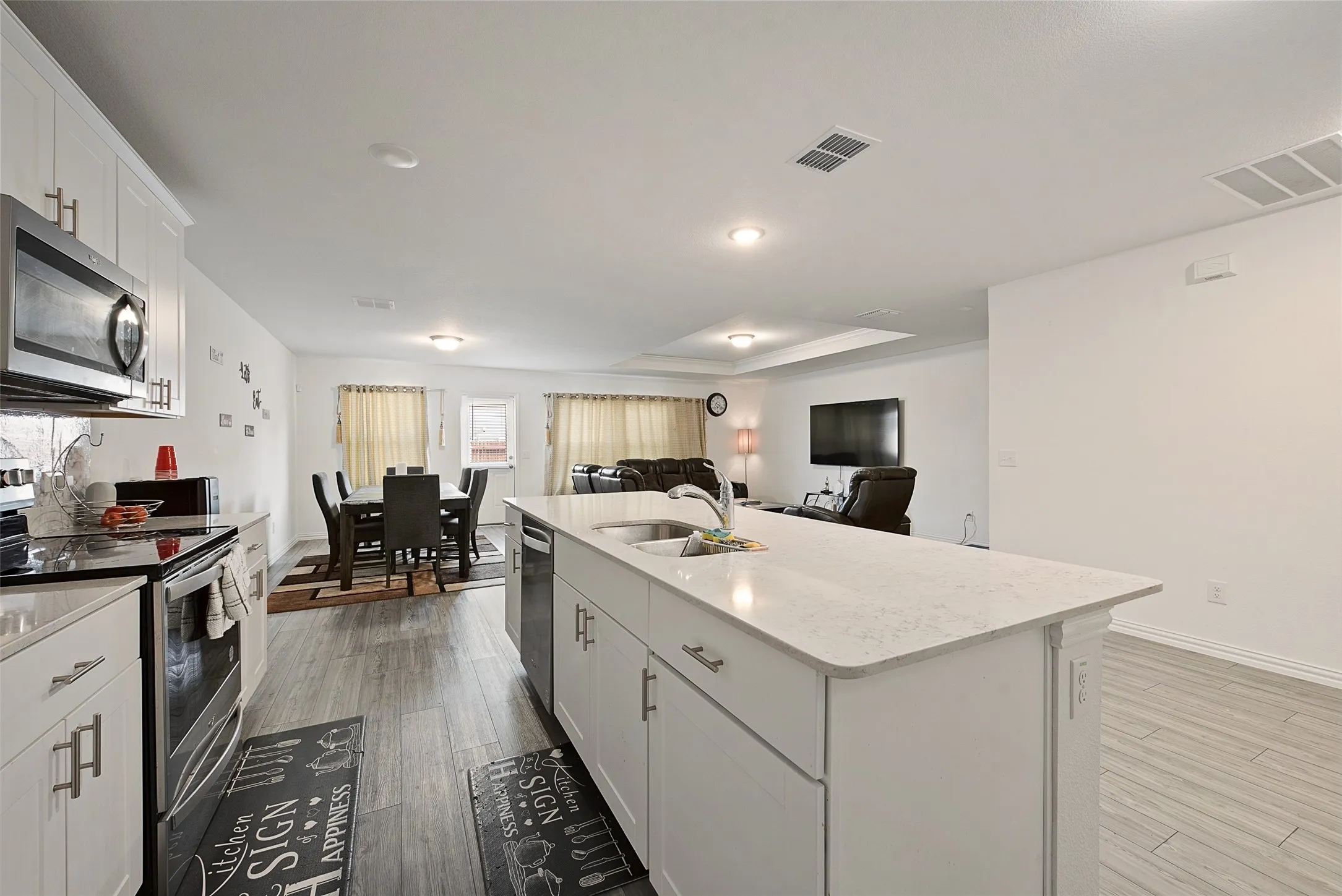 Single Family Residence For Sale in Tarrant County , 4437 Benham Drive, Fort Worth, Texas 76036, 4 Bedroom, 3 Bathroom, 2 Garage spaces, 2,572 Sqft, built in 2024, mls#21279197, Real Estate Agent in Fort Worth, Homes For Sale in Tarrant county, Homes For Sale in Fort Worth, Realtor in Fort Worth Texas, Real Estate Brokerage Independent Realty Texas, Luminita Cordes Realtor