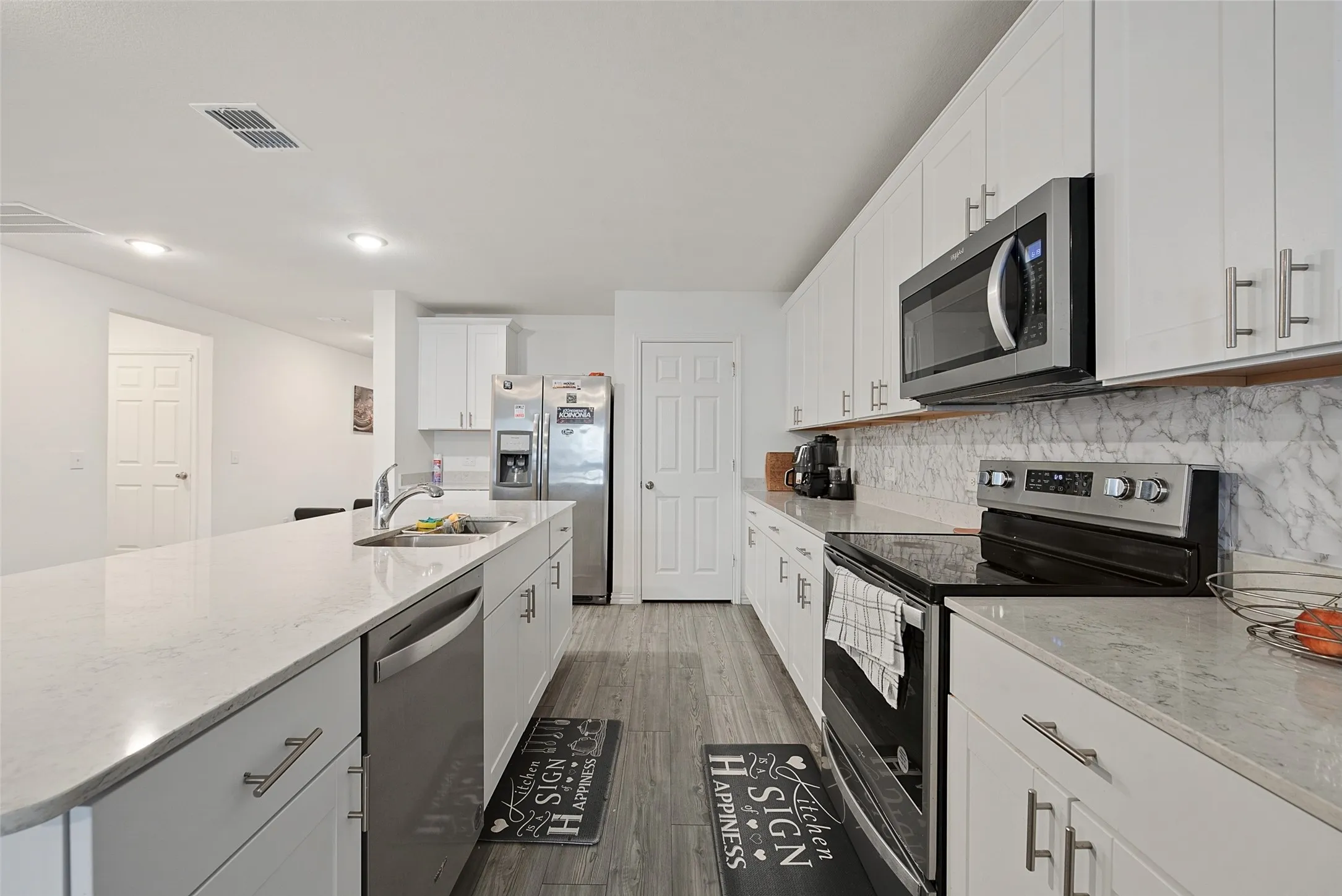 Single Family Residence For Sale in Tarrant County , 4437 Benham Drive, Fort Worth, Texas 76036, 4 Bedroom, 3 Bathroom, 2 Garage spaces, 2,572 Sqft, built in 2024, mls#21279197, Real Estate Agent in Fort Worth, Homes For Sale in Tarrant county, Homes For Sale in Fort Worth, Realtor in Fort Worth Texas, Real Estate Brokerage Independent Realty Texas, Luminita Cordes Realtor