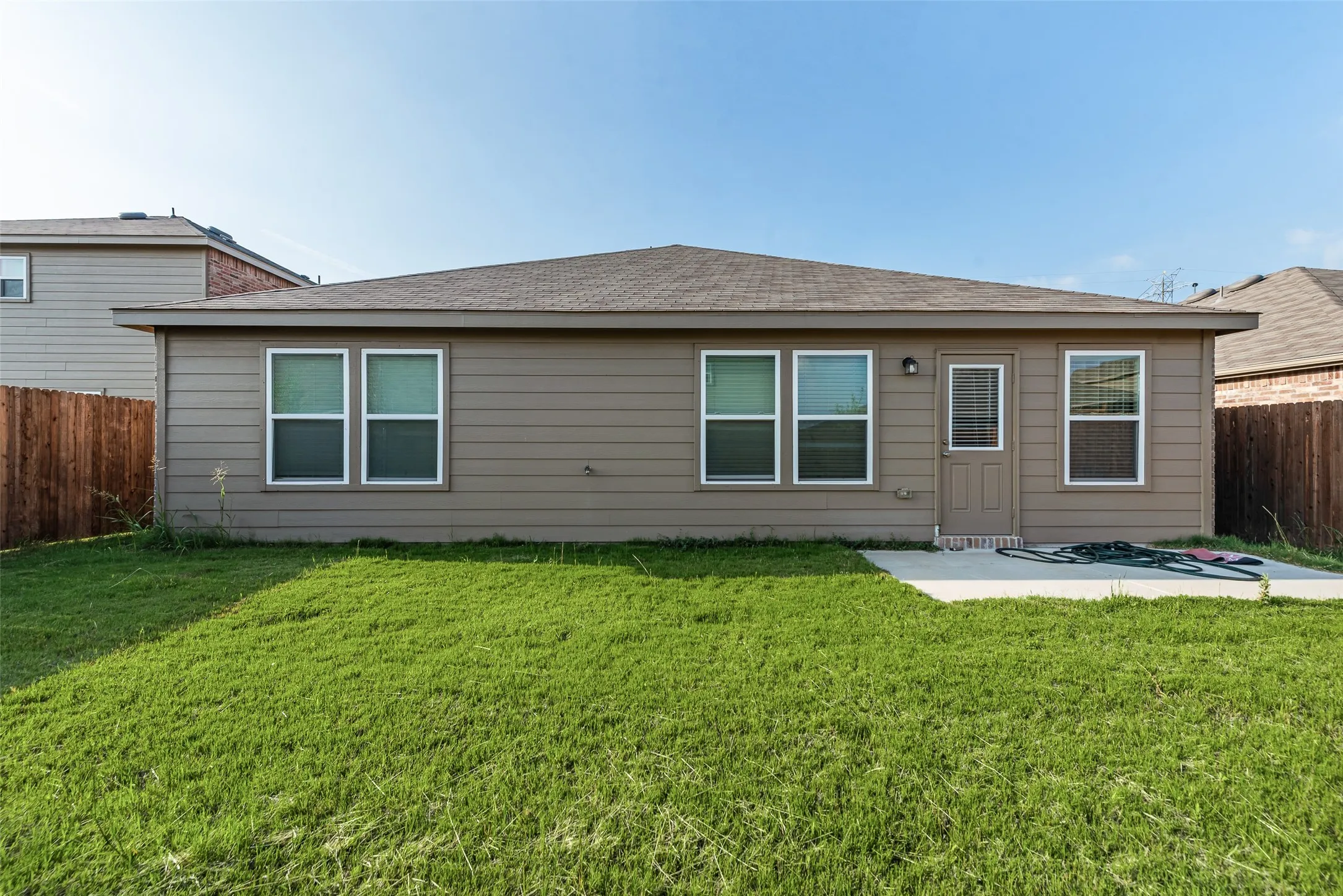 Single Family Residence For Sale in Tarrant County , 4437 Benham Drive, Fort Worth, Texas 76036, 4 Bedroom, 3 Bathroom, 2 Garage spaces, 2,572 Sqft, built in 2024, mls#21279197, Real Estate Agent in Fort Worth, Homes For Sale in Tarrant county, Homes For Sale in Fort Worth, Realtor in Fort Worth Texas, Real Estate Brokerage Independent Realty Texas, Luminita Cordes Realtor