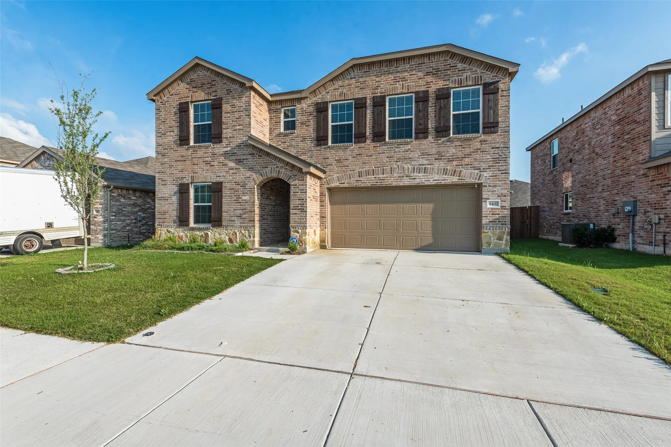 Single Family Residence For Sale in Tarrant County , 4437 Benham Drive, Fort Worth, Texas 76036, 4 Bedroom, 3 Bathroom, 2 Garage spaces, 2,572 Sqft, built in 2024, mls#21279197, Real Estate Agent in Fort Worth, Homes For Sale in Tarrant county, Homes For Sale in Fort Worth, Realtor in Fort Worth Texas, Real Estate Brokerage Independent Realty Texas, Luminita Cordes Realtor