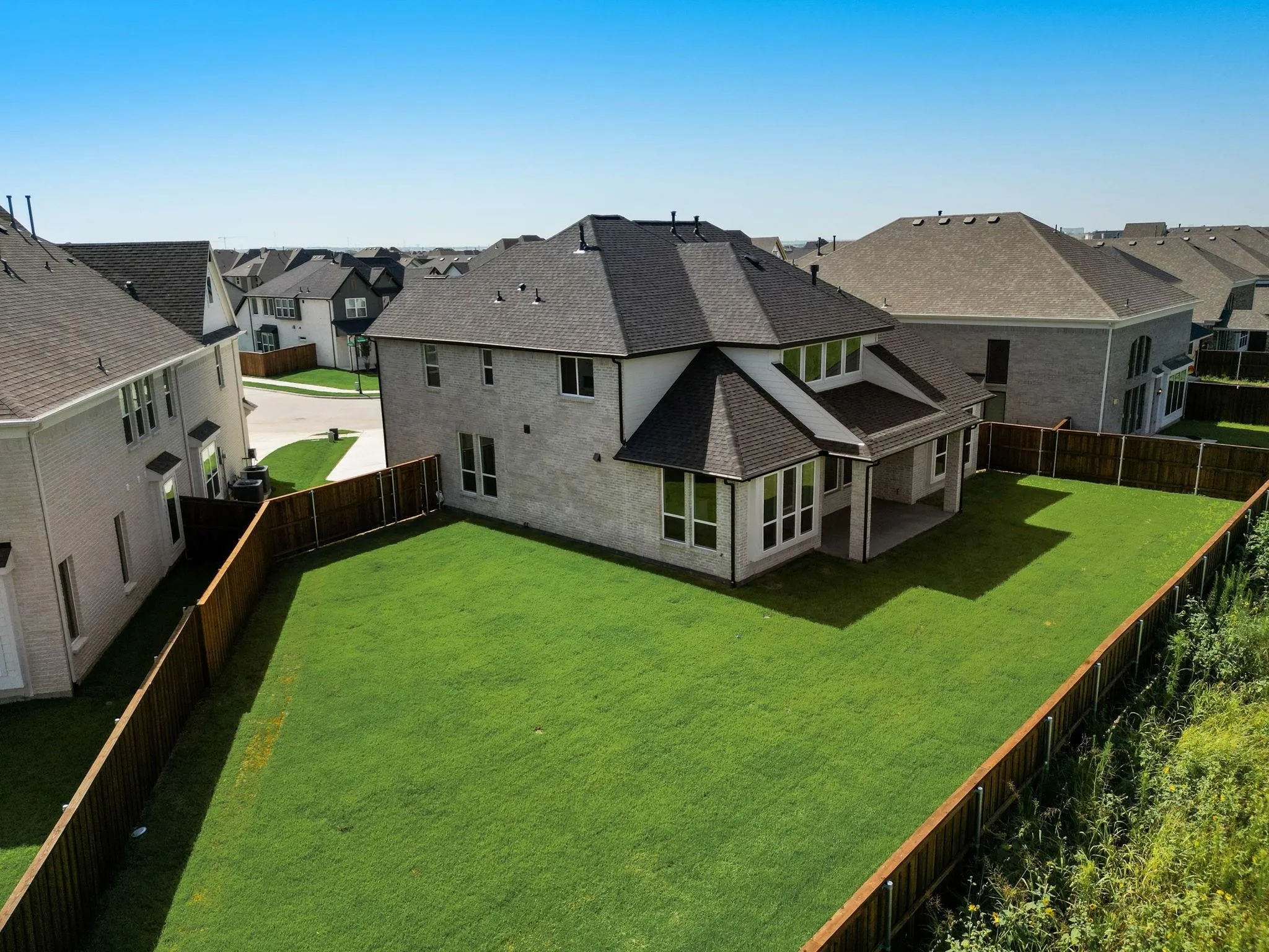 Single Family Residence For Sale in Denton County , 1000 Sycamore Place, Prosper, Texas 75078, 5 Bedroom, 4 Bathroom, 2 Garage spaces, 4,012 Sqft, built in 2022, mls#21280132, Real Estate Agent in Prosper, Homes For Sale in Denton county, Homes For Sale in Prosper, Realtor in Prosper Texas, Real Estate Brokerage Independent Realty Texas, Luminita Cordes Realtor