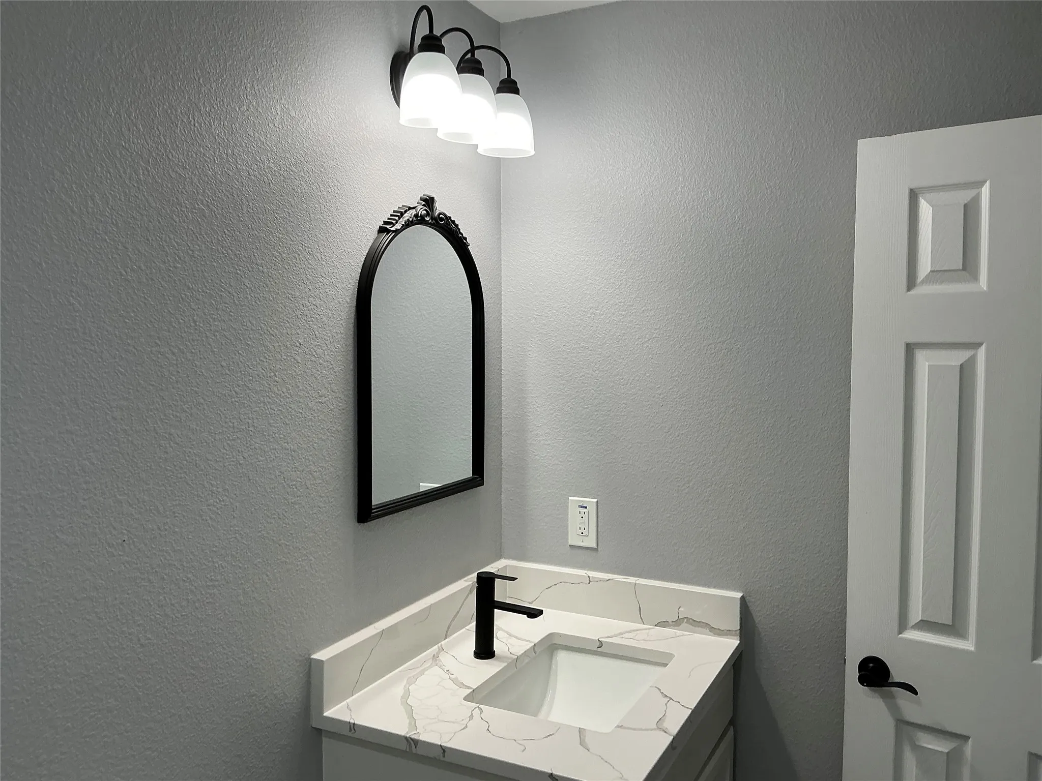Single Family Residence For Sale in Dallas County , 11118 Aledo Drive, Dallas, Texas 75228, 4 Bedroom, 2 Bathroom, 1 Garage spaces, 2,380 Sqft, built in 1950, mls#21280242, Real Estate Agent in Dallas, Homes For Sale in Dallas county, Homes For Sale in Dallas, Realtor in Dallas Texas, Real Estate Brokerage Independent Realty Texas, Luminita Cordes Realtor