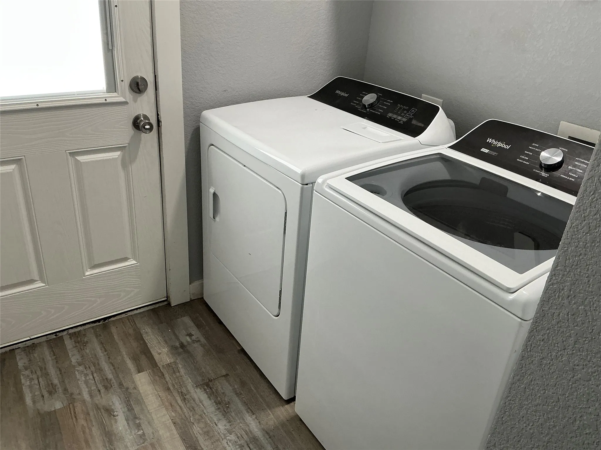 Single Family Residence For Sale in Dallas County , 11118 Aledo Drive, Dallas, Texas 75228, 4 Bedroom, 2 Bathroom, 1 Garage spaces, 2,380 Sqft, built in 1950, mls#21280242, Real Estate Agent in Dallas, Homes For Sale in Dallas county, Homes For Sale in Dallas, Realtor in Dallas Texas, Real Estate Brokerage Independent Realty Texas, Luminita Cordes Realtor