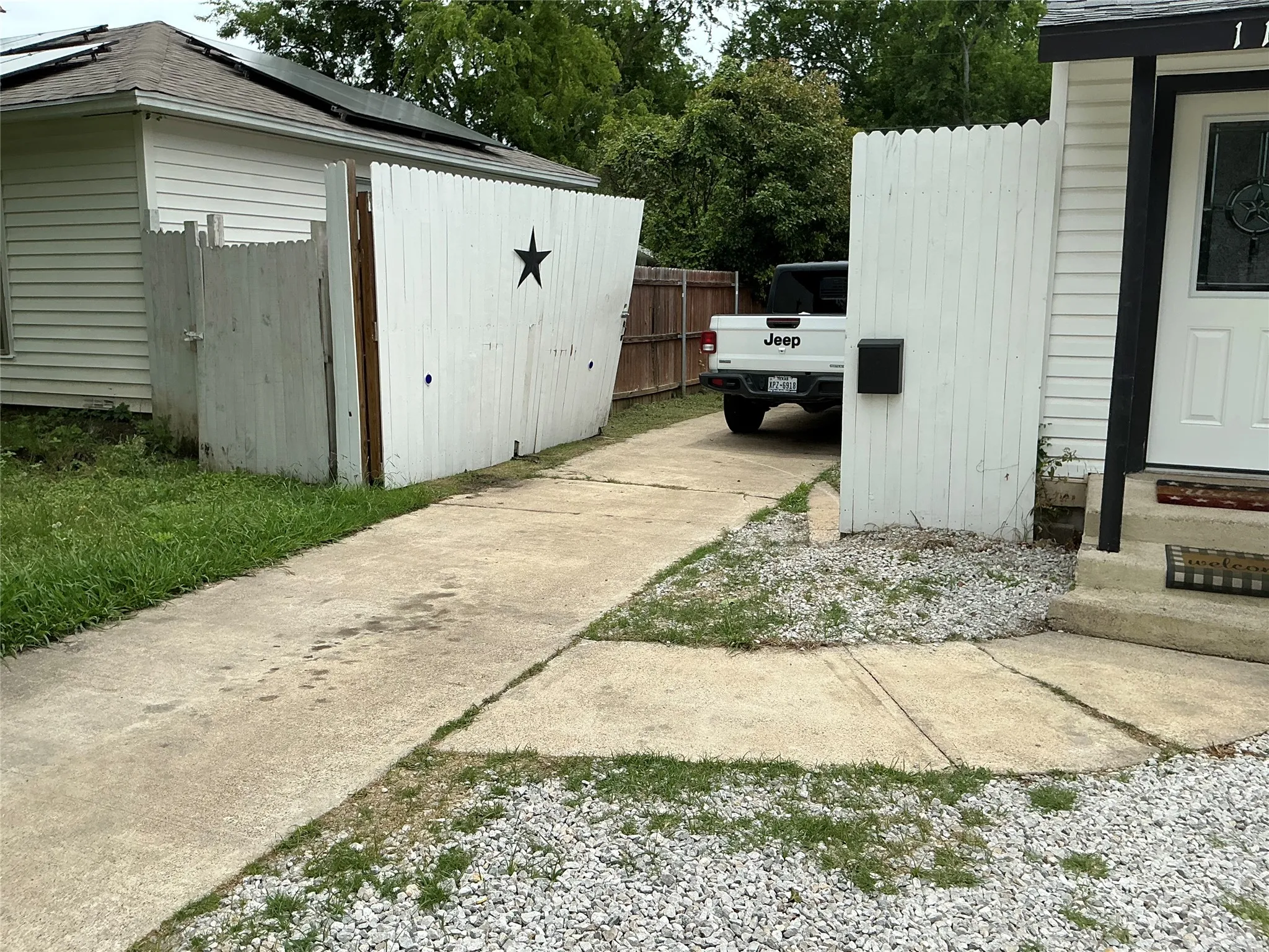 Single Family Residence For Sale in Dallas County , 11118 Aledo Drive, Dallas, Texas 75228, 4 Bedroom, 2 Bathroom, 1 Garage spaces, 2,380 Sqft, built in 1950, mls#21280242, Real Estate Agent in Dallas, Homes For Sale in Dallas county, Homes For Sale in Dallas, Realtor in Dallas Texas, Real Estate Brokerage Independent Realty Texas, Luminita Cordes Realtor