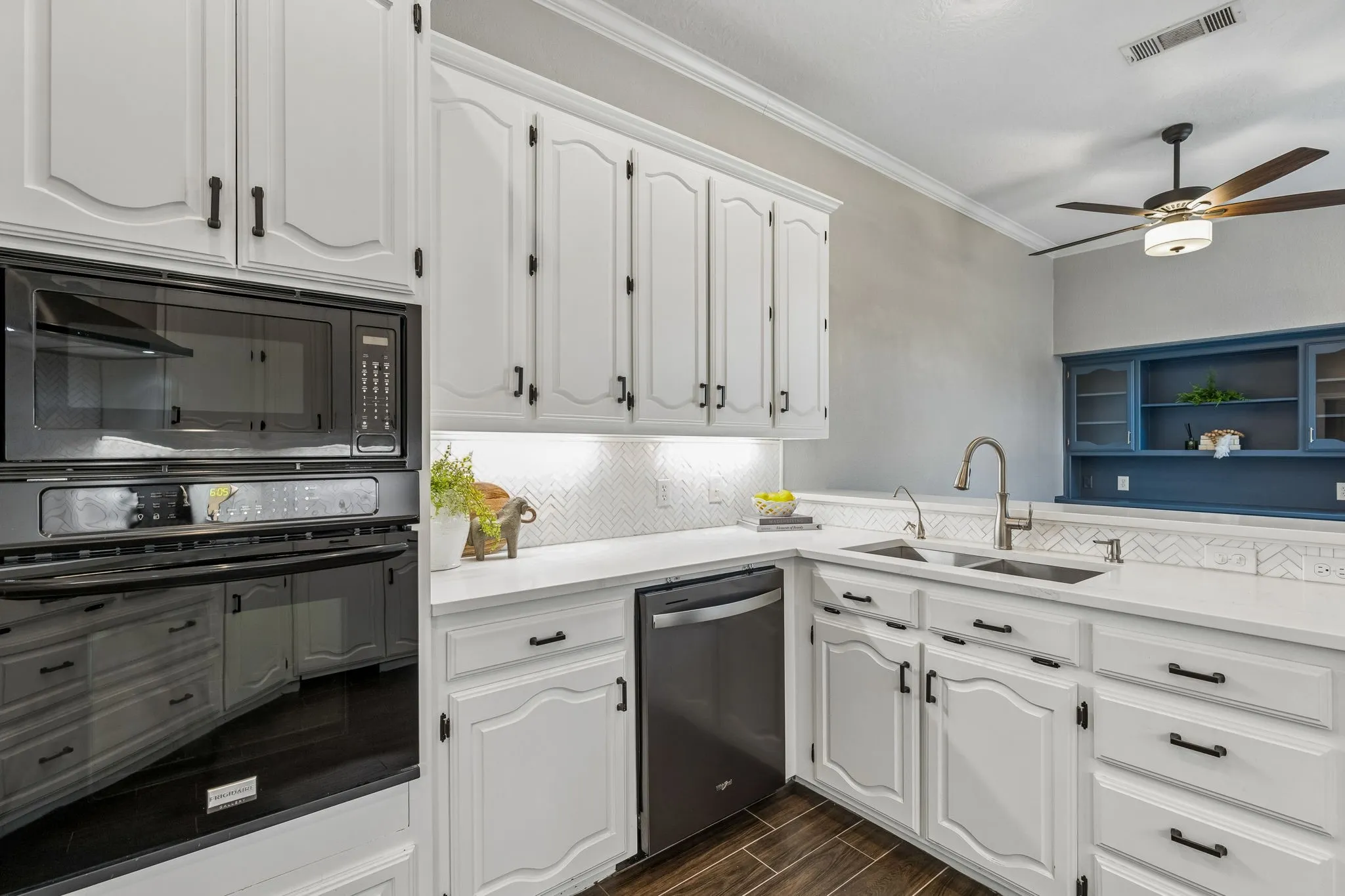 Single Family Residence For Sale in Dallas County , 604 Shalamar Place, Irving, Texas 75061, 3 Bedroom, 2 Bathroom, 2 Garage spaces, 2,173 Sqft, built in 1985, mls#21280113, Real Estate Agent in Irving, Homes For Sale in Dallas county, Homes For Sale in Irving, Realtor in Irving Texas, Real Estate Brokerage Independent Realty Texas, Luminita Cordes Realtor