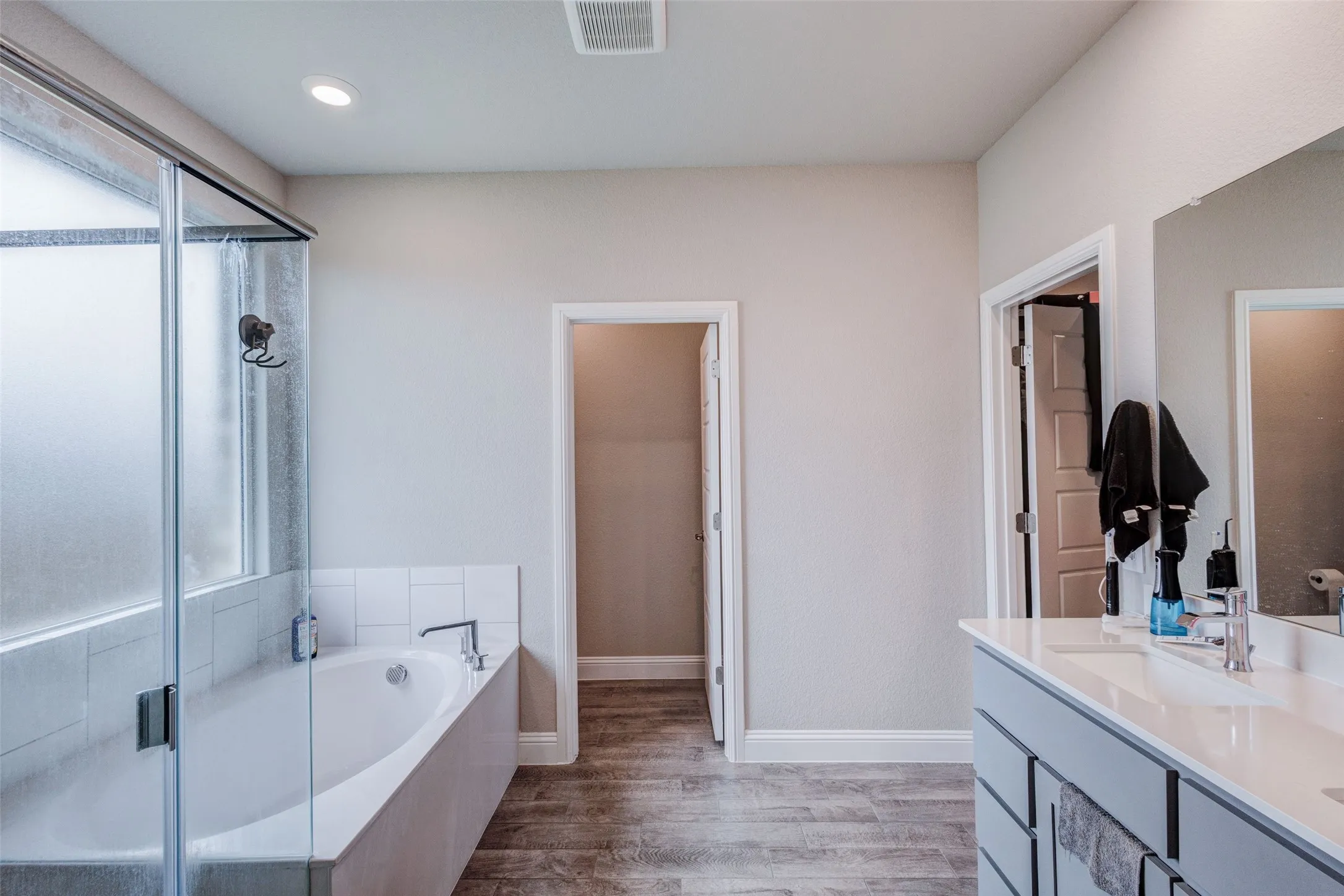 Single Family Residence For Rent in Denton County , 1513 Woodpecker Street, Denton, Texas 76205, 4 Bedrooms, 3 Bathrooms, 2 Garage spaces, 2,733 Sqft, built in 2024, Price $3,500, mls#21258242, Real Estate Agent in Denton, Homes For Rent in Denton county, Homes For Rent in Denton, Realtor in Denton Texas, Real Estate Brokerage Independent Realty Texas, Luminita Cordes Realtor