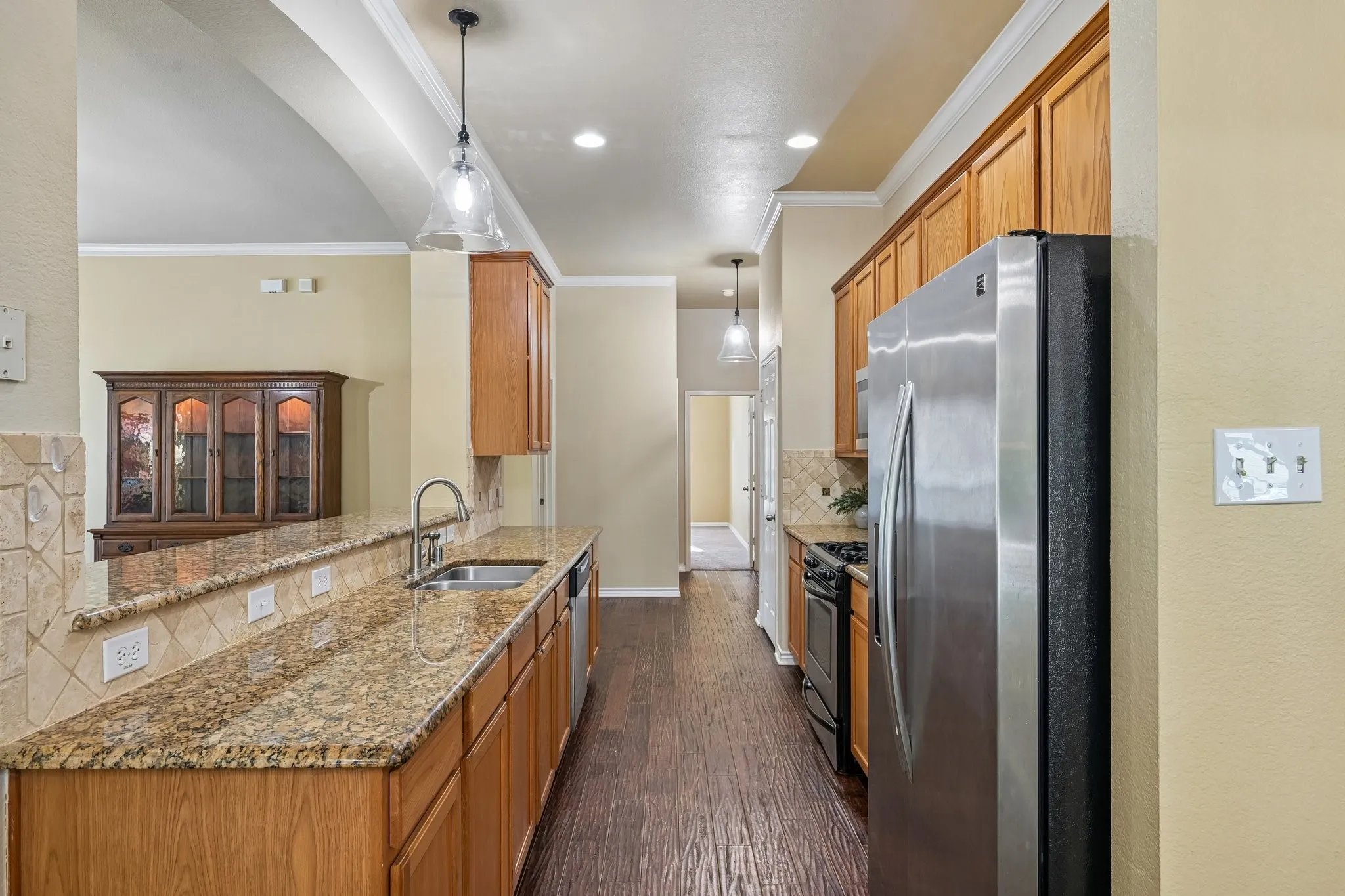 Single Family Residence For Sale in Denton County , 1321 Stone Mountain Parkway, Savannah, Texas 76227, 4 Bedroom, 2 Bathroom, 2 Garage spaces, 2,136 Sqft, built in 2004, mls#21277104, Real Estate Agent in Savannah, Homes For Sale in Denton county, Homes For Sale in Savannah, Realtor in Savannah Texas, Real Estate Brokerage Independent Realty Texas, Luminita Cordes Realtor
