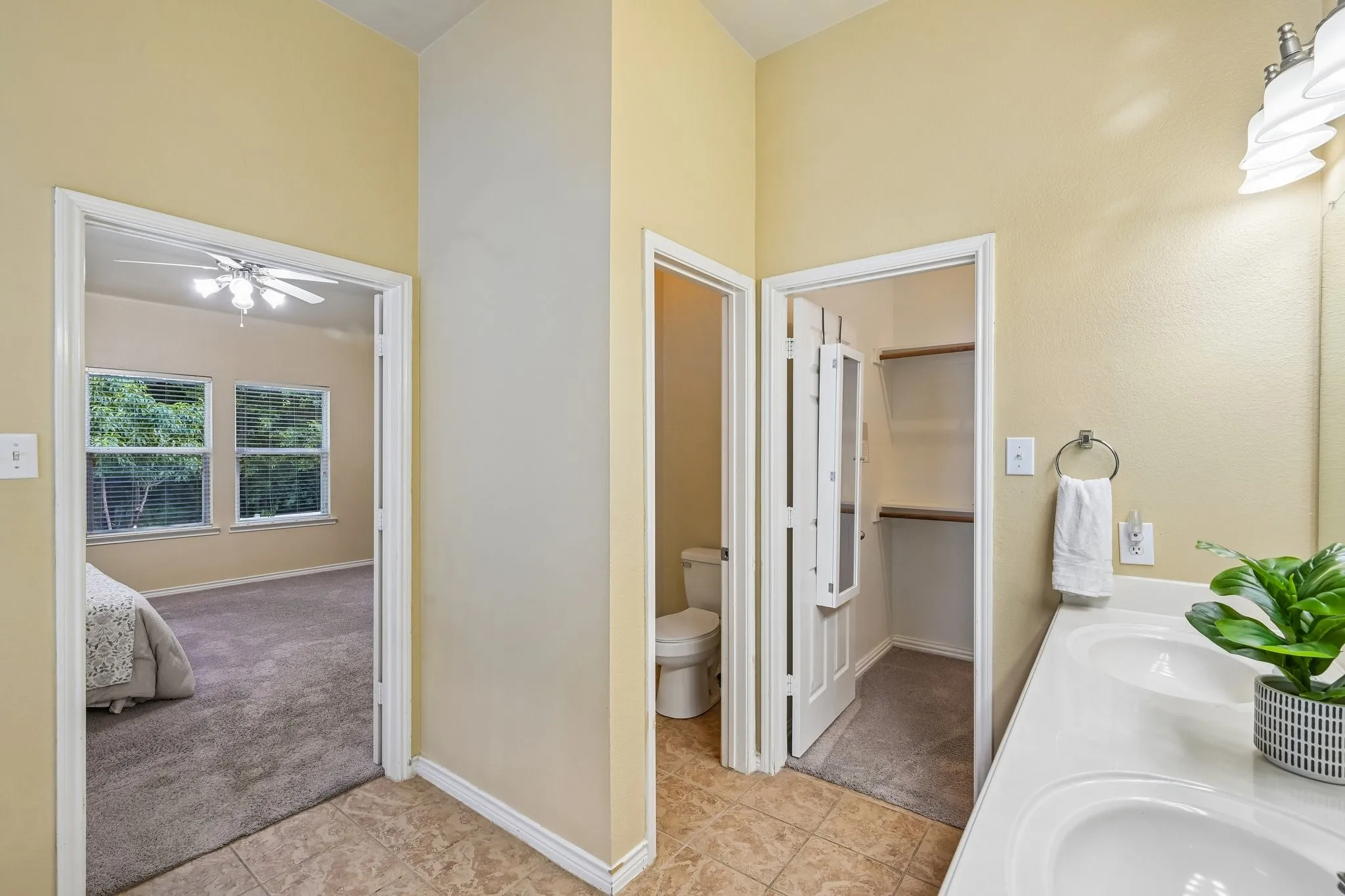 Single Family Residence For Sale in Denton County , 1321 Stone Mountain Parkway, Savannah, Texas 76227, 4 Bedroom, 2 Bathroom, 2 Garage spaces, 2,136 Sqft, built in 2004, mls#21277104, Real Estate Agent in Savannah, Homes For Sale in Denton county, Homes For Sale in Savannah, Realtor in Savannah Texas, Real Estate Brokerage Independent Realty Texas, Luminita Cordes Realtor