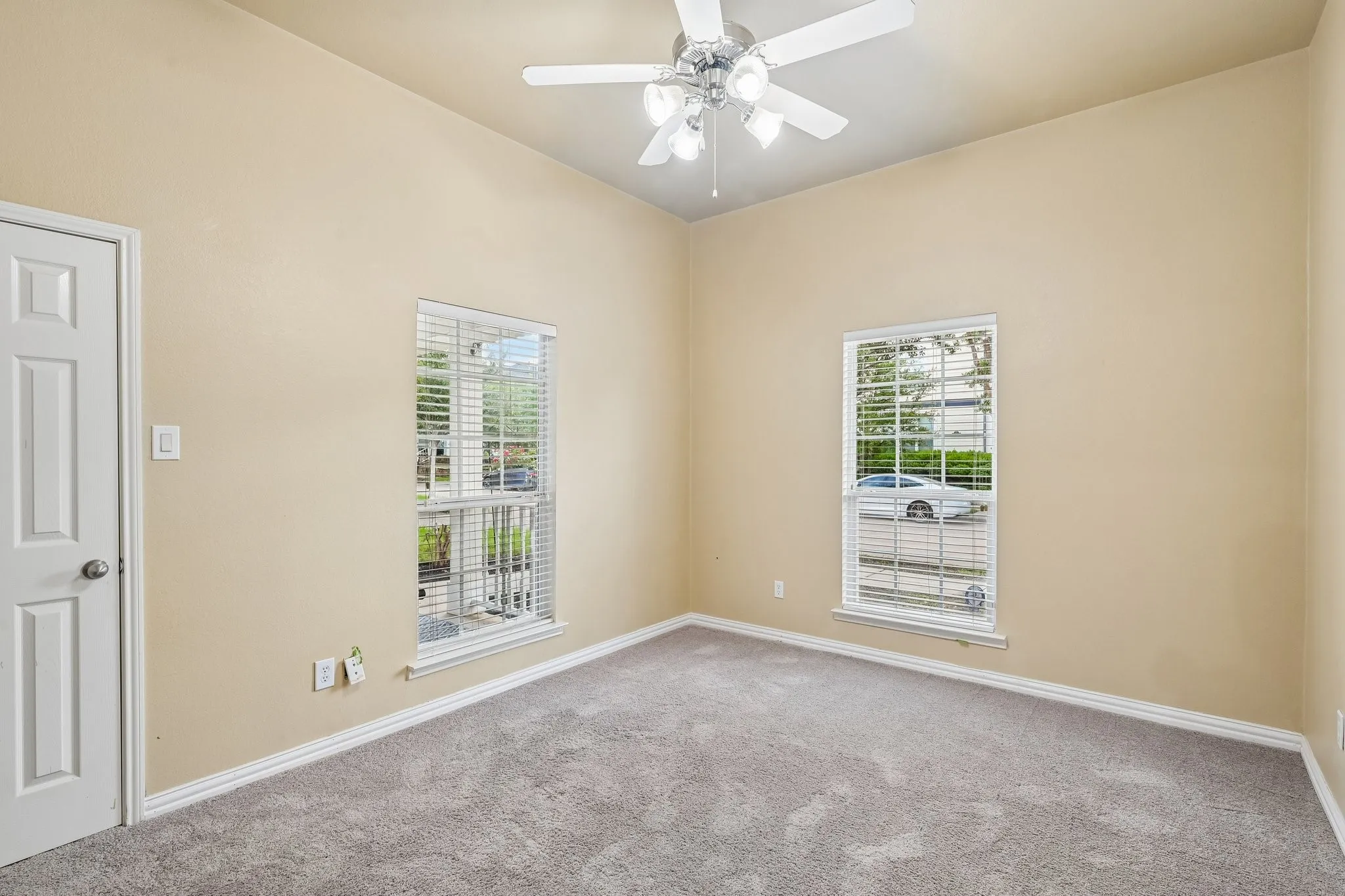 Single Family Residence For Sale in Denton County , 1321 Stone Mountain Parkway, Savannah, Texas 76227, 4 Bedroom, 2 Bathroom, 2 Garage spaces, 2,136 Sqft, built in 2004, mls#21277104, Real Estate Agent in Savannah, Homes For Sale in Denton county, Homes For Sale in Savannah, Realtor in Savannah Texas, Real Estate Brokerage Independent Realty Texas, Luminita Cordes Realtor