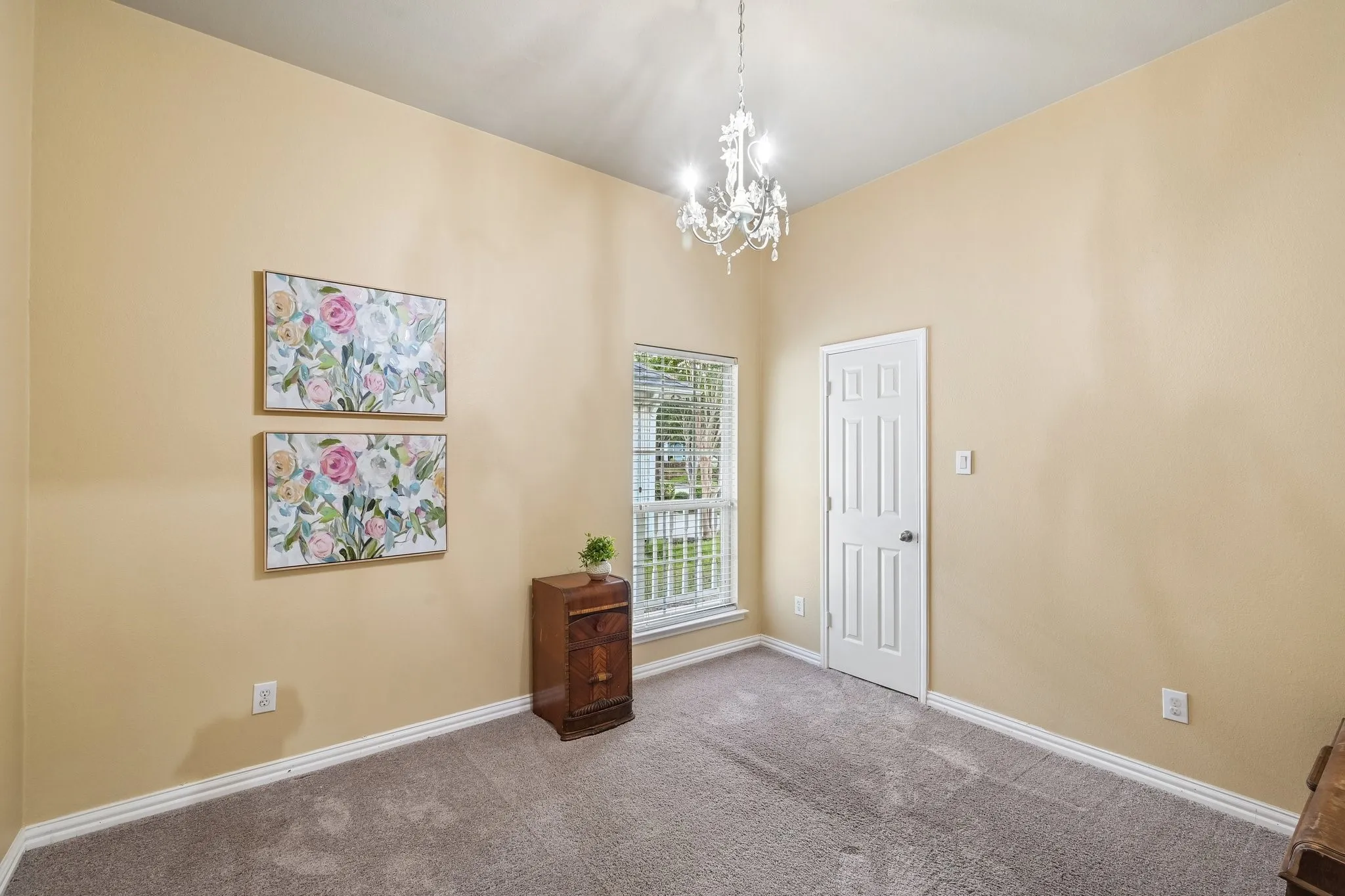 Single Family Residence For Sale in Denton County , 1321 Stone Mountain Parkway, Savannah, Texas 76227, 4 Bedroom, 2 Bathroom, 2 Garage spaces, 2,136 Sqft, built in 2004, mls#21277104, Real Estate Agent in Savannah, Homes For Sale in Denton county, Homes For Sale in Savannah, Realtor in Savannah Texas, Real Estate Brokerage Independent Realty Texas, Luminita Cordes Realtor