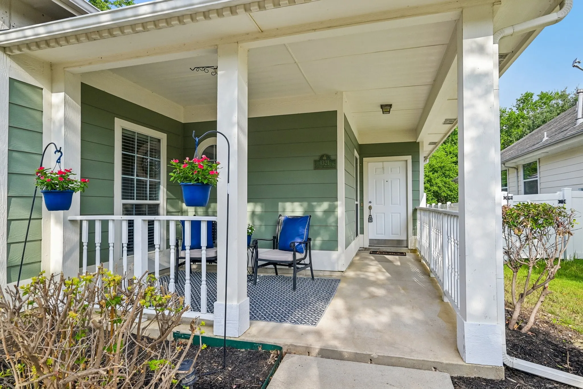 Single Family Residence For Sale in Denton County , 1321 Stone Mountain Parkway, Savannah, Texas 76227, 4 Bedroom, 2 Bathroom, 2 Garage spaces, 2,136 Sqft, built in 2004, mls#21277104, Real Estate Agent in Savannah, Homes For Sale in Denton county, Homes For Sale in Savannah, Realtor in Savannah Texas, Real Estate Brokerage Independent Realty Texas, Luminita Cordes Realtor