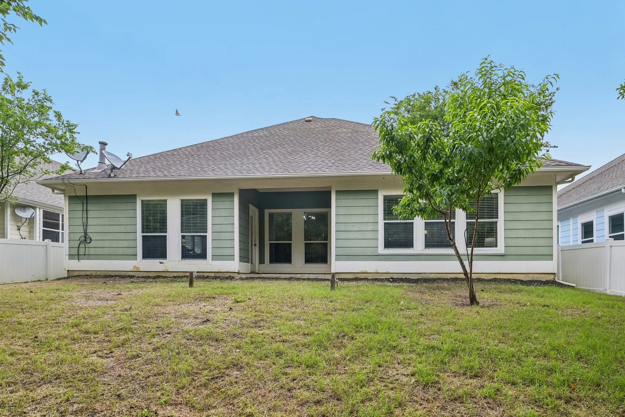 Single Family Residence For Sale in Denton County , 1321 Stone Mountain Parkway, Savannah, Texas 76227, 4 Bedroom, 2 Bathroom, 2 Garage spaces, 2,136 Sqft, built in 2004, mls#21277104, Real Estate Agent in Savannah, Homes For Sale in Denton county, Homes For Sale in Savannah, Realtor in Savannah Texas, Real Estate Brokerage Independent Realty Texas, Luminita Cordes Realtor
