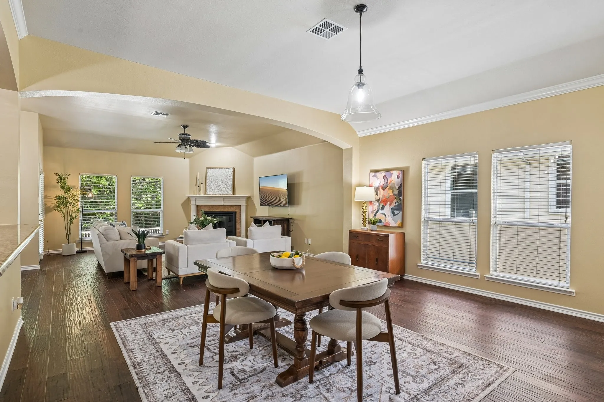 Single Family Residence For Sale in Denton County , 1321 Stone Mountain Parkway, Savannah, Texas 76227, 4 Bedroom, 2 Bathroom, 2 Garage spaces, 2,136 Sqft, built in 2004, mls#21277104, Real Estate Agent in Savannah, Homes For Sale in Denton county, Homes For Sale in Savannah, Realtor in Savannah Texas, Real Estate Brokerage Independent Realty Texas, Luminita Cordes Realtor