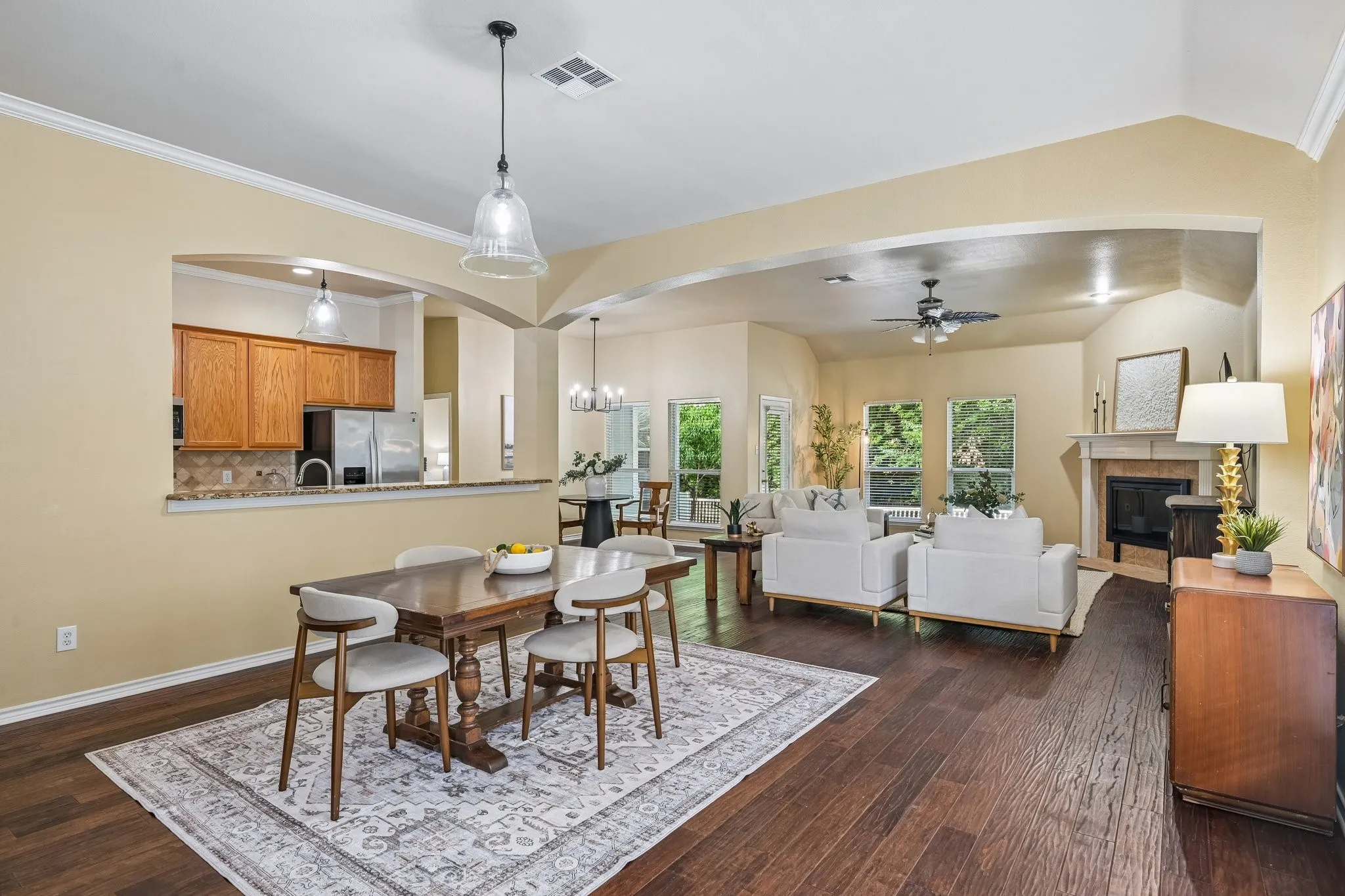 Single Family Residence For Sale in Denton County , 1321 Stone Mountain Parkway, Savannah, Texas 76227, 4 Bedroom, 2 Bathroom, 2 Garage spaces, 2,136 Sqft, built in 2004, mls#21277104, Real Estate Agent in Savannah, Homes For Sale in Denton county, Homes For Sale in Savannah, Realtor in Savannah Texas, Real Estate Brokerage Independent Realty Texas, Luminita Cordes Realtor
