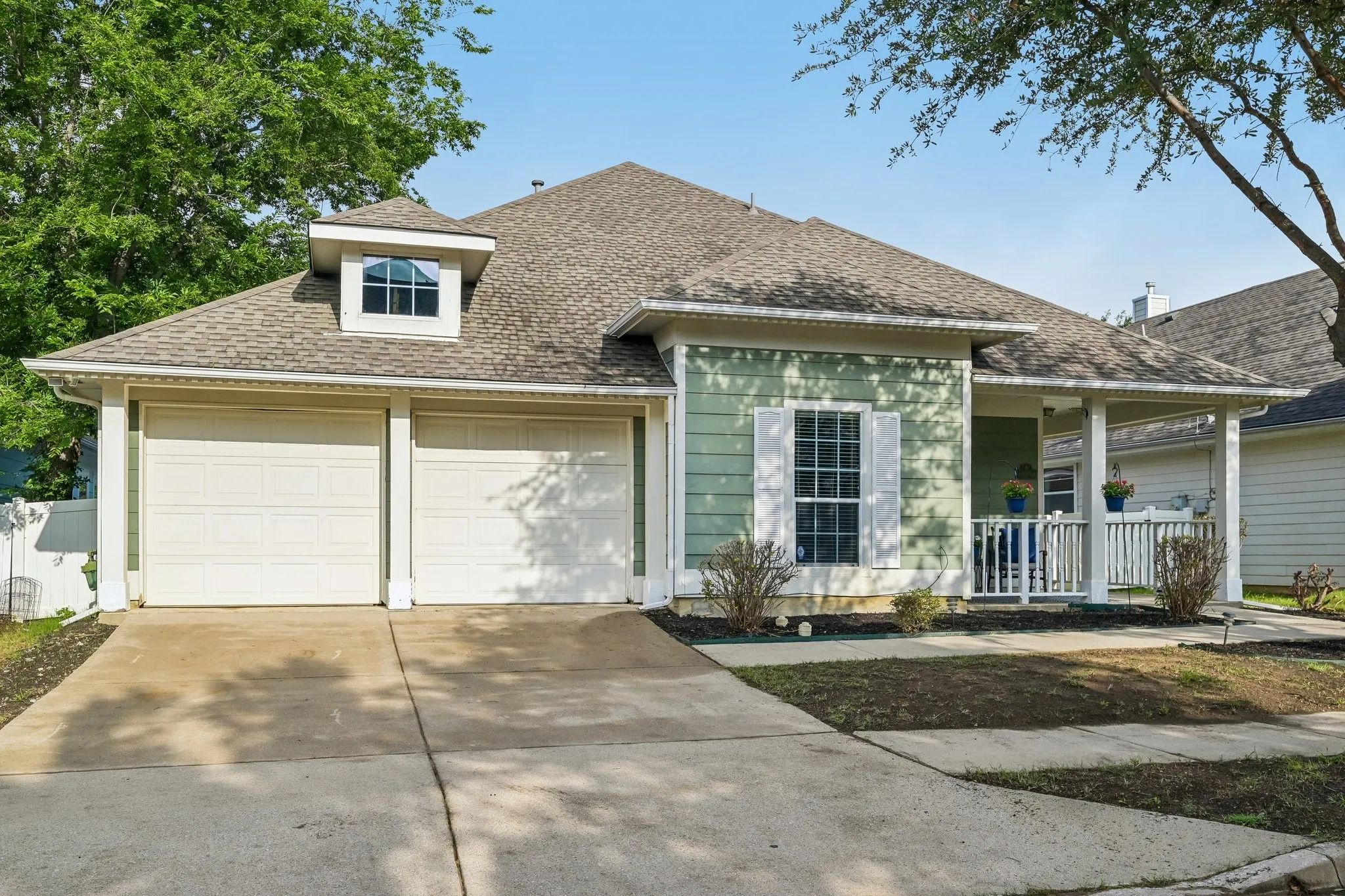 Single Family Residence For Sale in Denton County , 1321 Stone Mountain Parkway, Savannah, Texas 76227, 4 Bedroom, 2 Bathroom, 2 Garage spaces, 2,136 Sqft, built in 2004, mls#21277104, Real Estate Agent in Savannah, Homes For Sale in Denton county, Homes For Sale in Savannah, Realtor in Savannah Texas, Real Estate Brokerage Independent Realty Texas, Luminita Cordes Realtor