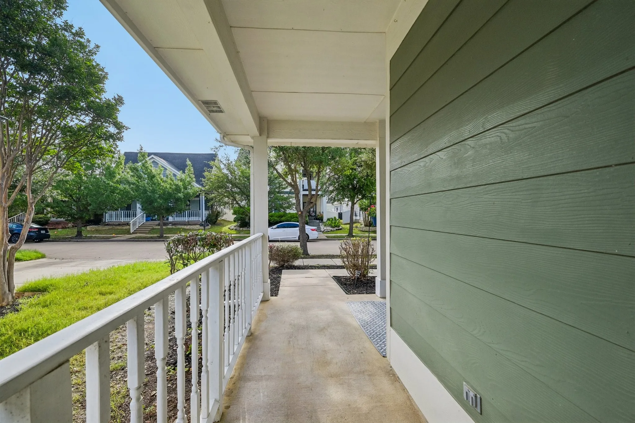 Single Family Residence For Sale in Denton County , 1321 Stone Mountain Parkway, Savannah, Texas 76227, 4 Bedroom, 2 Bathroom, 2 Garage spaces, 2,136 Sqft, built in 2004, mls#21277104, Real Estate Agent in Savannah, Homes For Sale in Denton county, Homes For Sale in Savannah, Realtor in Savannah Texas, Real Estate Brokerage Independent Realty Texas, Luminita Cordes Realtor