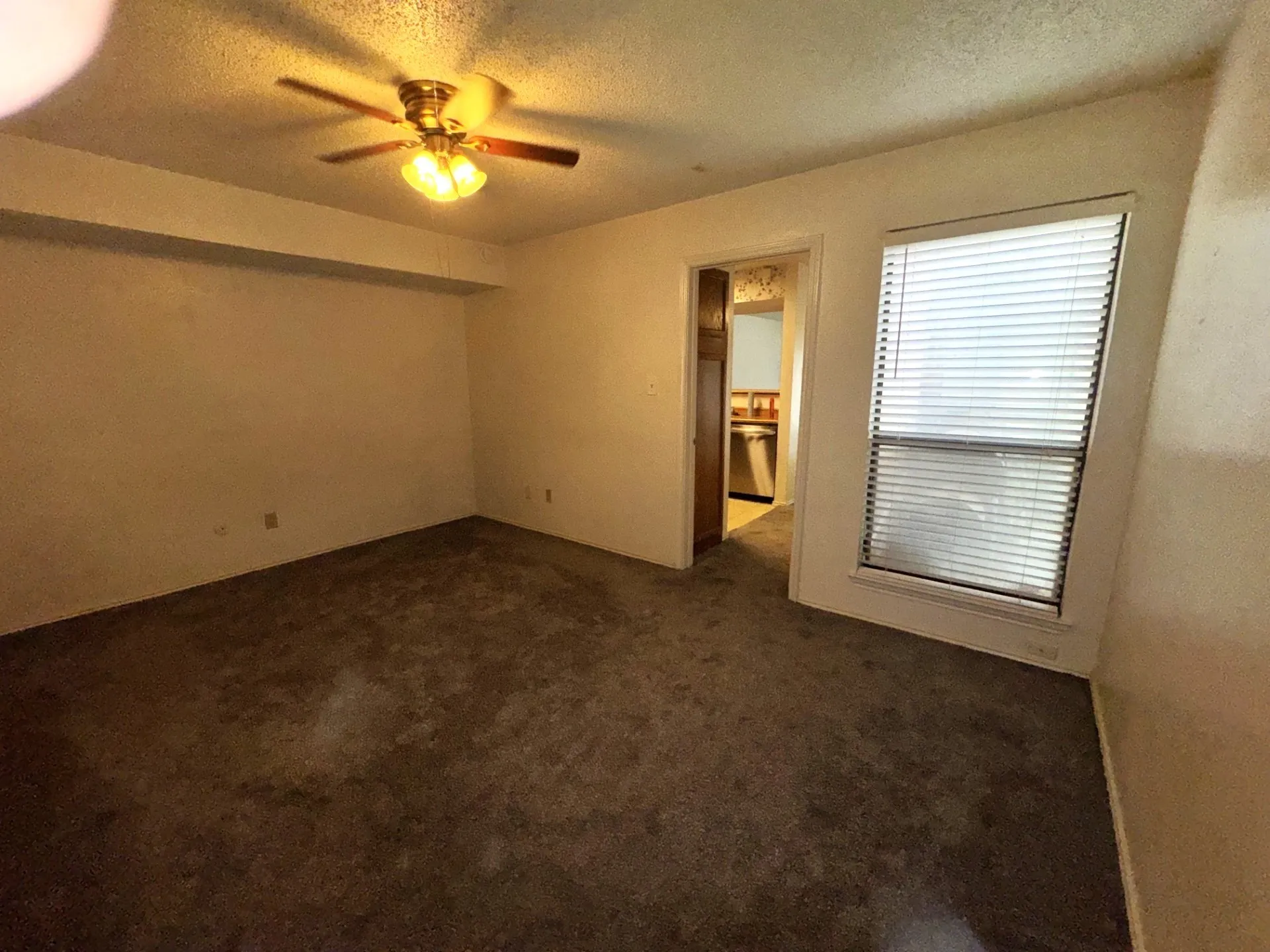 Condominium For Sale in Tarrant County , 2300 Balsam Drive G102, Arlington, Texas 76006, 1 Bedroom, 1 Bathroom, Garage spaces, 662 Sqft, built in 1981, mls#21280255, Real Estate Agent in Arlington, Homes For Sale in Tarrant county, Homes For Sale in Arlington, Realtor in Arlington Texas, Real Estate Brokerage Independent Realty Texas, Luminita Cordes Realtor