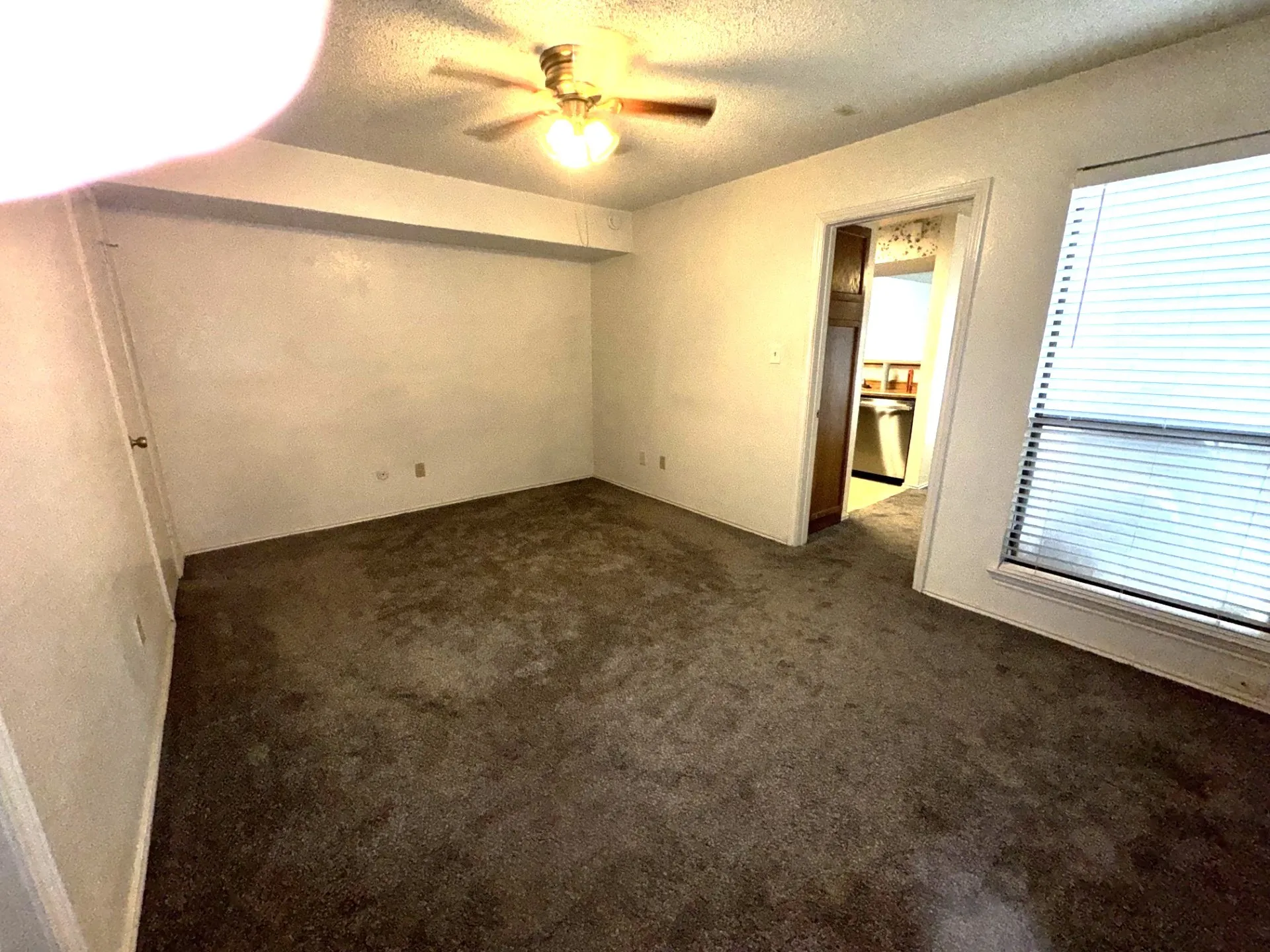 Condominium For Sale in Tarrant County , 2300 Balsam Drive G102, Arlington, Texas 76006, 1 Bedroom, 1 Bathroom, Garage spaces, 662 Sqft, built in 1981, mls#21280255, Real Estate Agent in Arlington, Homes For Sale in Tarrant county, Homes For Sale in Arlington, Realtor in Arlington Texas, Real Estate Brokerage Independent Realty Texas, Luminita Cordes Realtor