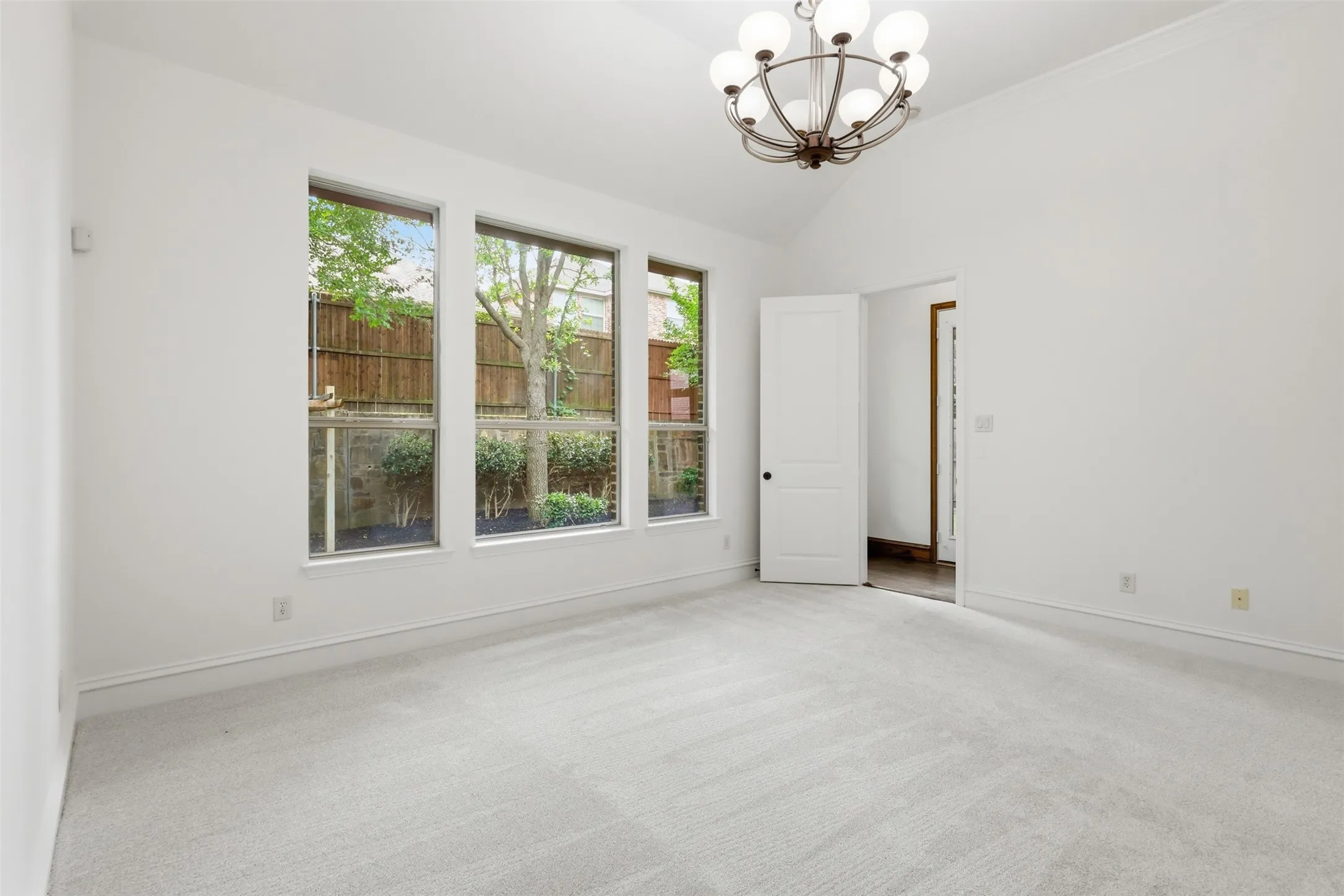 Single Family Residence For Sale in Collin County , 6417 Canyon Crest Drive, Mc Kinney, Texas 75071, 4 Bedroom, 3 Bathroom, 2 Garage spaces, 3,588 Sqft, built in 2008, mls#21279803, Real Estate Agent in Mc Kinney, Homes For Sale in Collin county, Homes For Sale in Mc Kinney, Realtor in Mc Kinney Texas, Real Estate Brokerage Independent Realty Texas, Luminita Cordes Realtor