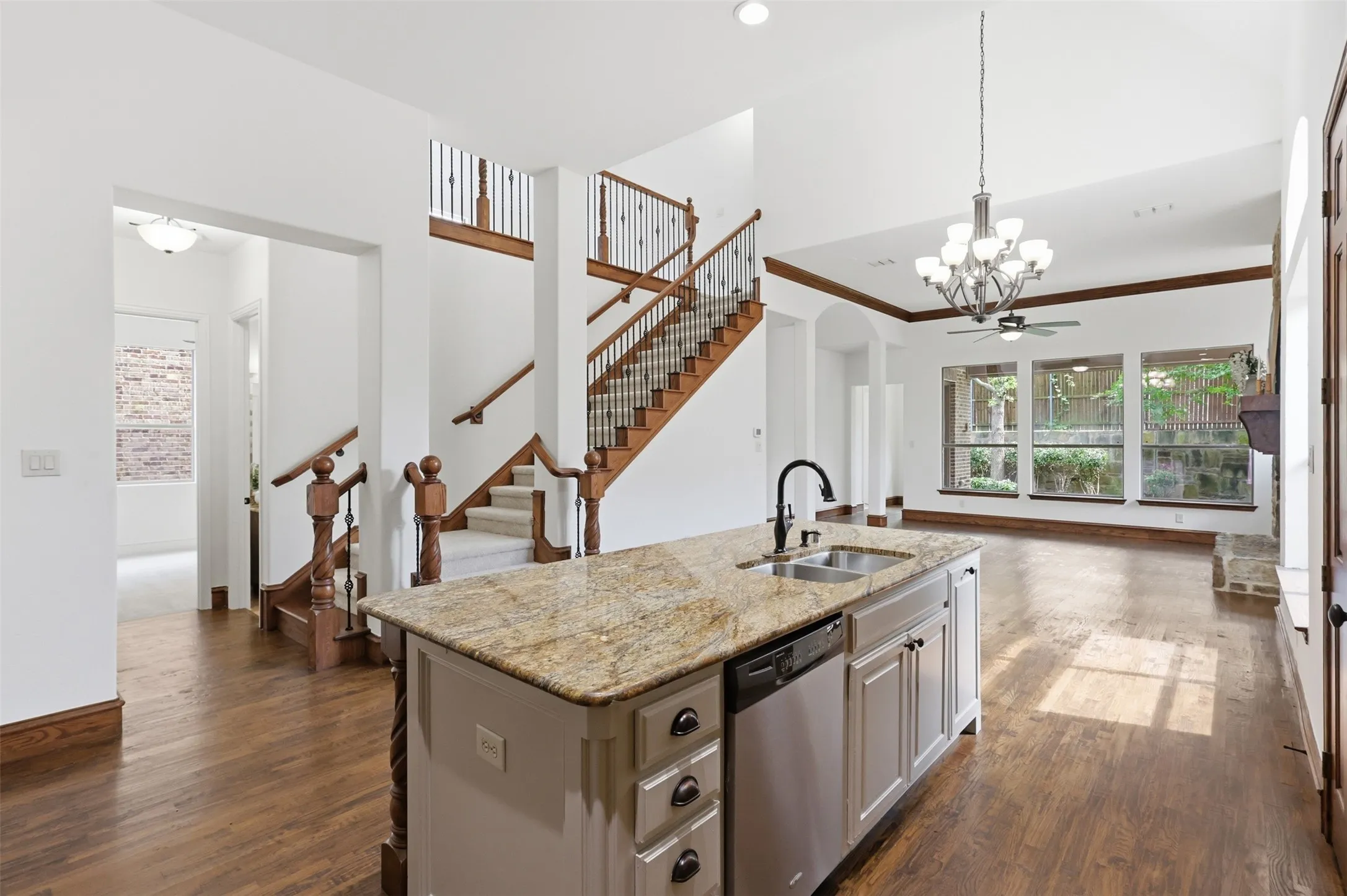 Single Family Residence For Sale in Collin County , 6417 Canyon Crest Drive, Mc Kinney, Texas 75071, 4 Bedroom, 3 Bathroom, 2 Garage spaces, 3,588 Sqft, built in 2008, mls#21279803, Real Estate Agent in Mc Kinney, Homes For Sale in Collin county, Homes For Sale in Mc Kinney, Realtor in Mc Kinney Texas, Real Estate Brokerage Independent Realty Texas, Luminita Cordes Realtor