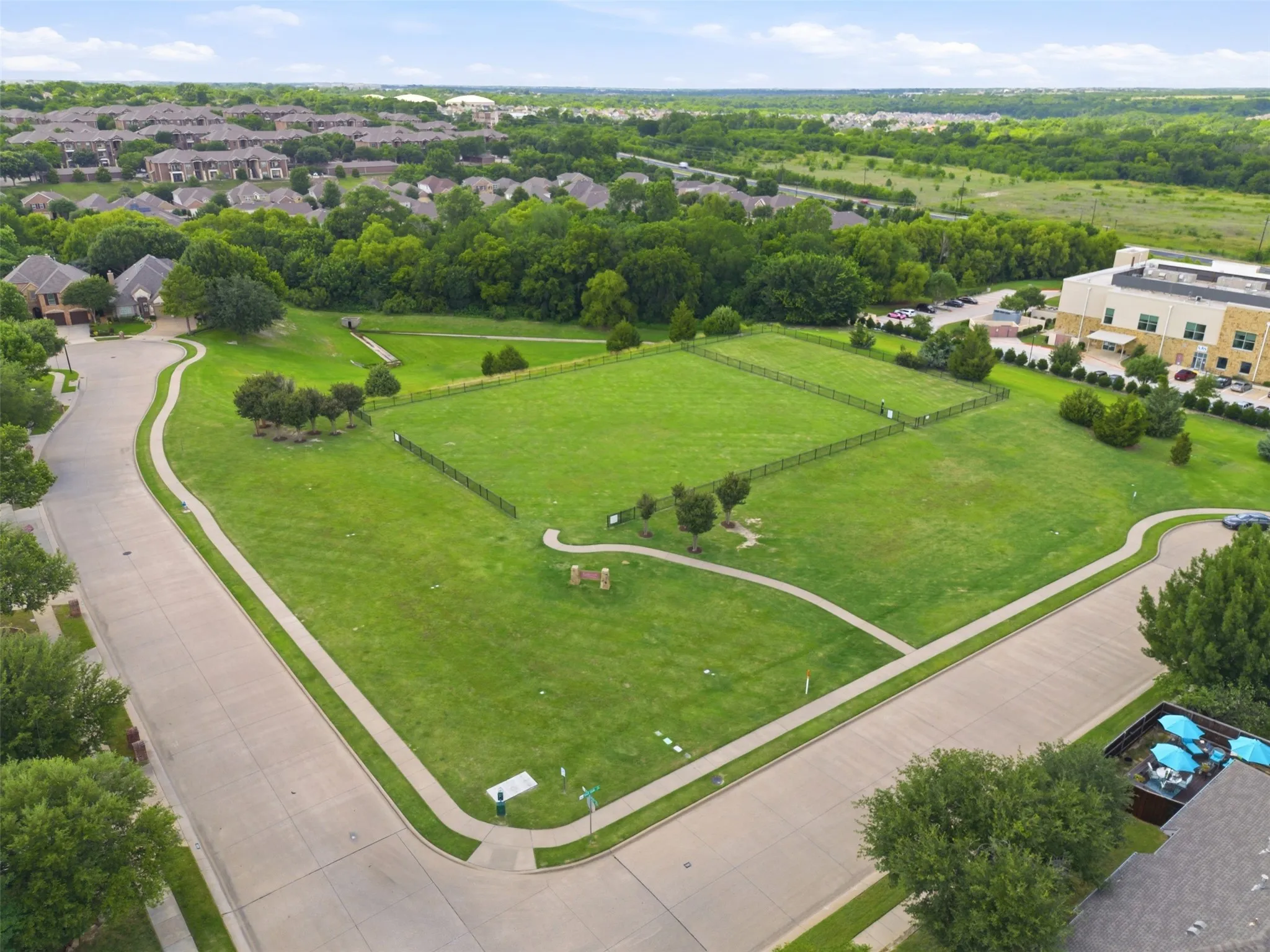 Single Family Residence For Sale in Collin County , 6417 Canyon Crest Drive, Mc Kinney, Texas 75071, 4 Bedroom, 3 Bathroom, 2 Garage spaces, 3,588 Sqft, built in 2008, mls#21279803, Real Estate Agent in Mc Kinney, Homes For Sale in Collin county, Homes For Sale in Mc Kinney, Realtor in Mc Kinney Texas, Real Estate Brokerage Independent Realty Texas, Luminita Cordes Realtor