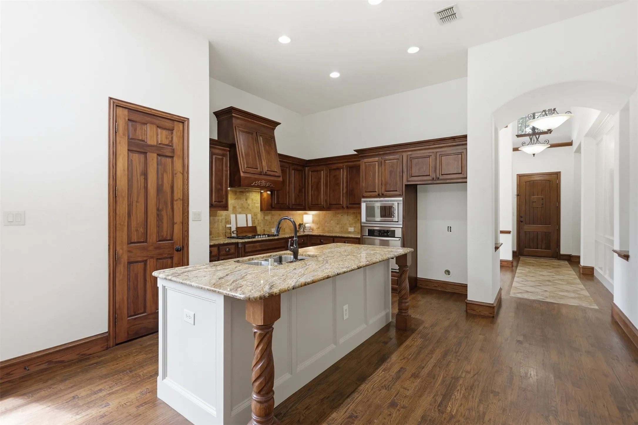 Single Family Residence For Sale in Collin County , 6417 Canyon Crest Drive, Mc Kinney, Texas 75071, 4 Bedroom, 3 Bathroom, 2 Garage spaces, 3,588 Sqft, built in 2008, mls#21279803, Real Estate Agent in Mc Kinney, Homes For Sale in Collin county, Homes For Sale in Mc Kinney, Realtor in Mc Kinney Texas, Real Estate Brokerage Independent Realty Texas, Luminita Cordes Realtor