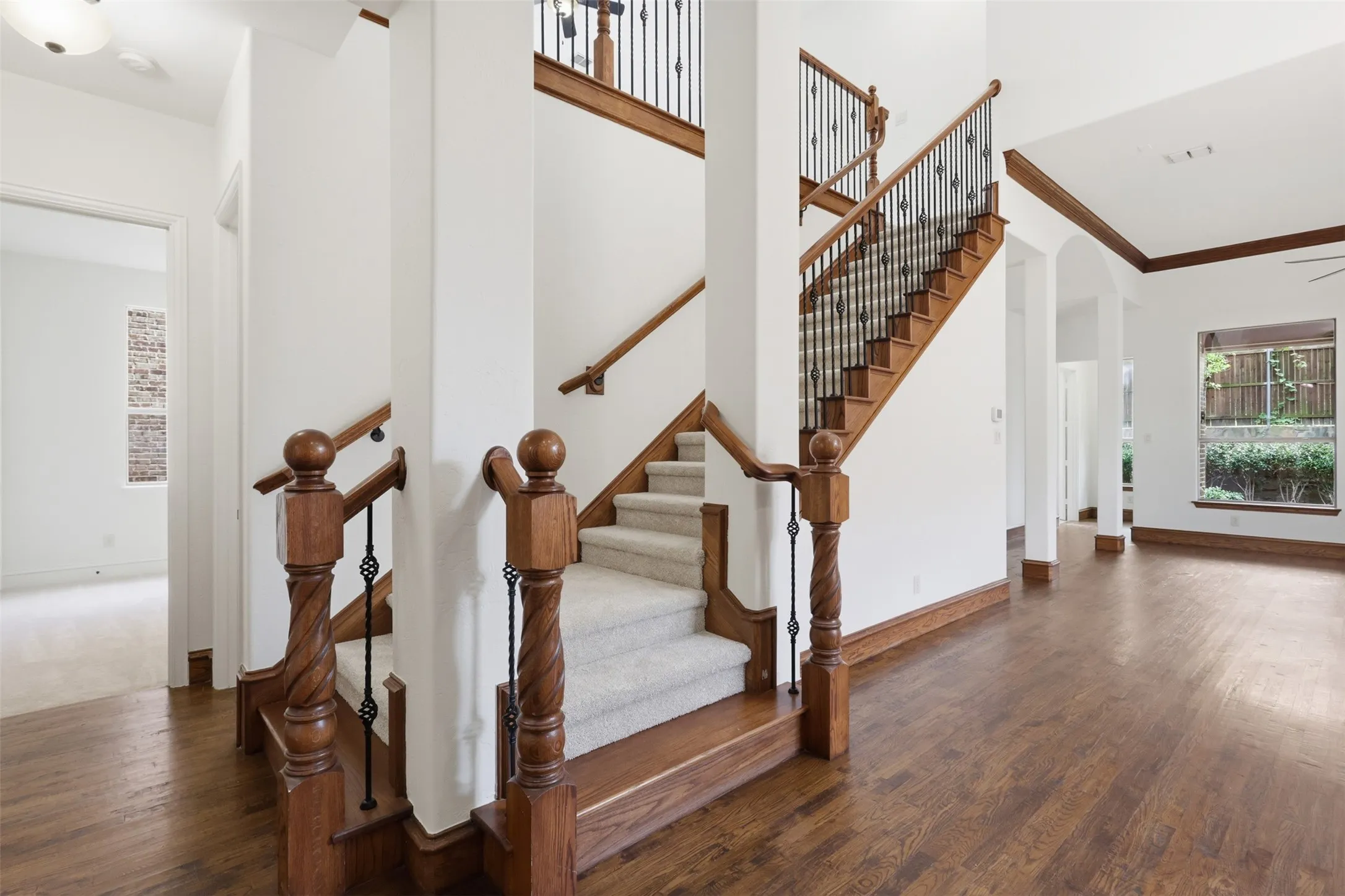 Single Family Residence For Sale in Collin County , 6417 Canyon Crest Drive, Mc Kinney, Texas 75071, 4 Bedroom, 3 Bathroom, 2 Garage spaces, 3,588 Sqft, built in 2008, mls#21279803, Real Estate Agent in Mc Kinney, Homes For Sale in Collin county, Homes For Sale in Mc Kinney, Realtor in Mc Kinney Texas, Real Estate Brokerage Independent Realty Texas, Luminita Cordes Realtor