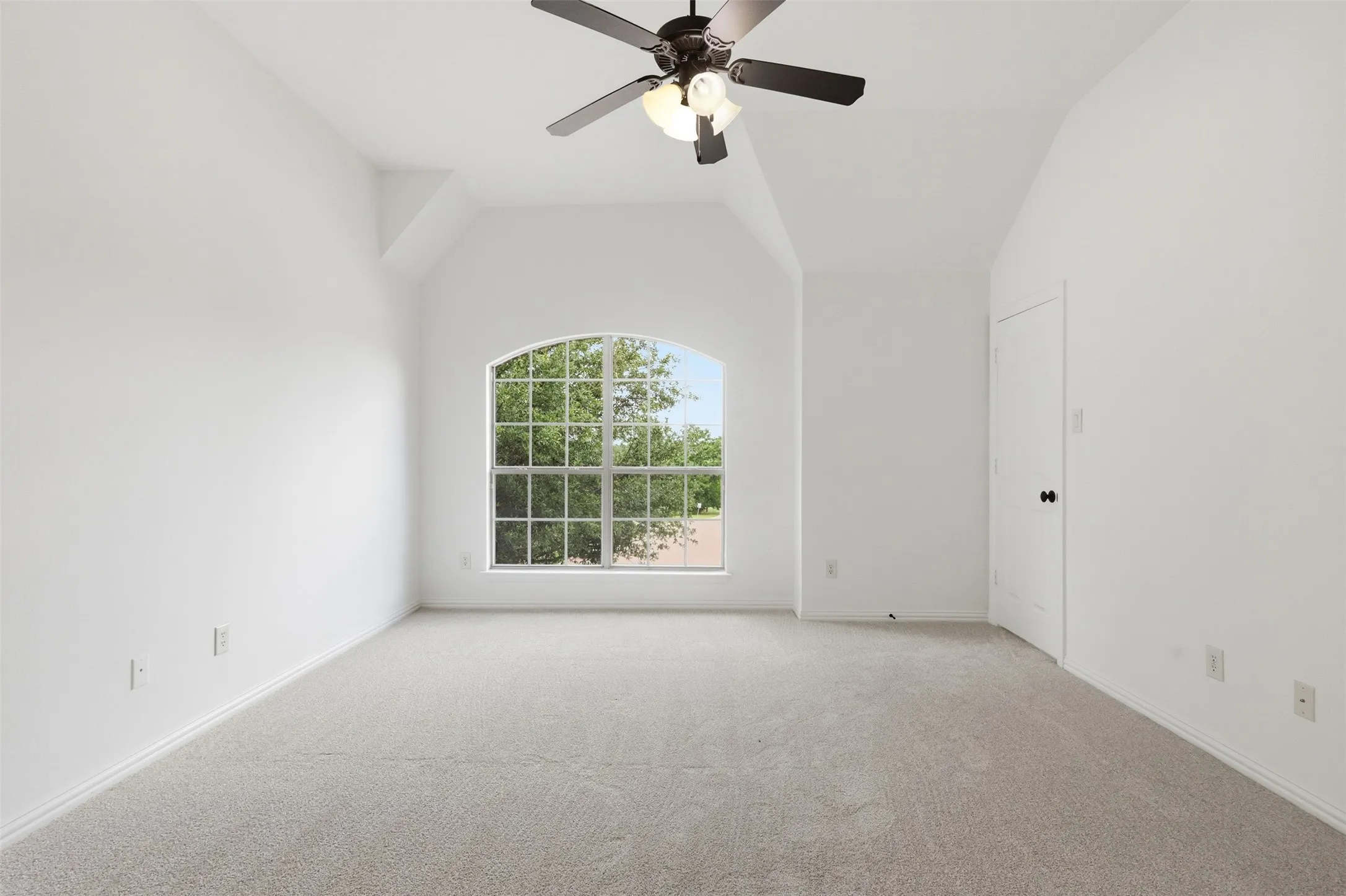 Single Family Residence For Sale in Collin County , 6417 Canyon Crest Drive, Mc Kinney, Texas 75071, 4 Bedroom, 3 Bathroom, 2 Garage spaces, 3,588 Sqft, built in 2008, mls#21279803, Real Estate Agent in Mc Kinney, Homes For Sale in Collin county, Homes For Sale in Mc Kinney, Realtor in Mc Kinney Texas, Real Estate Brokerage Independent Realty Texas, Luminita Cordes Realtor