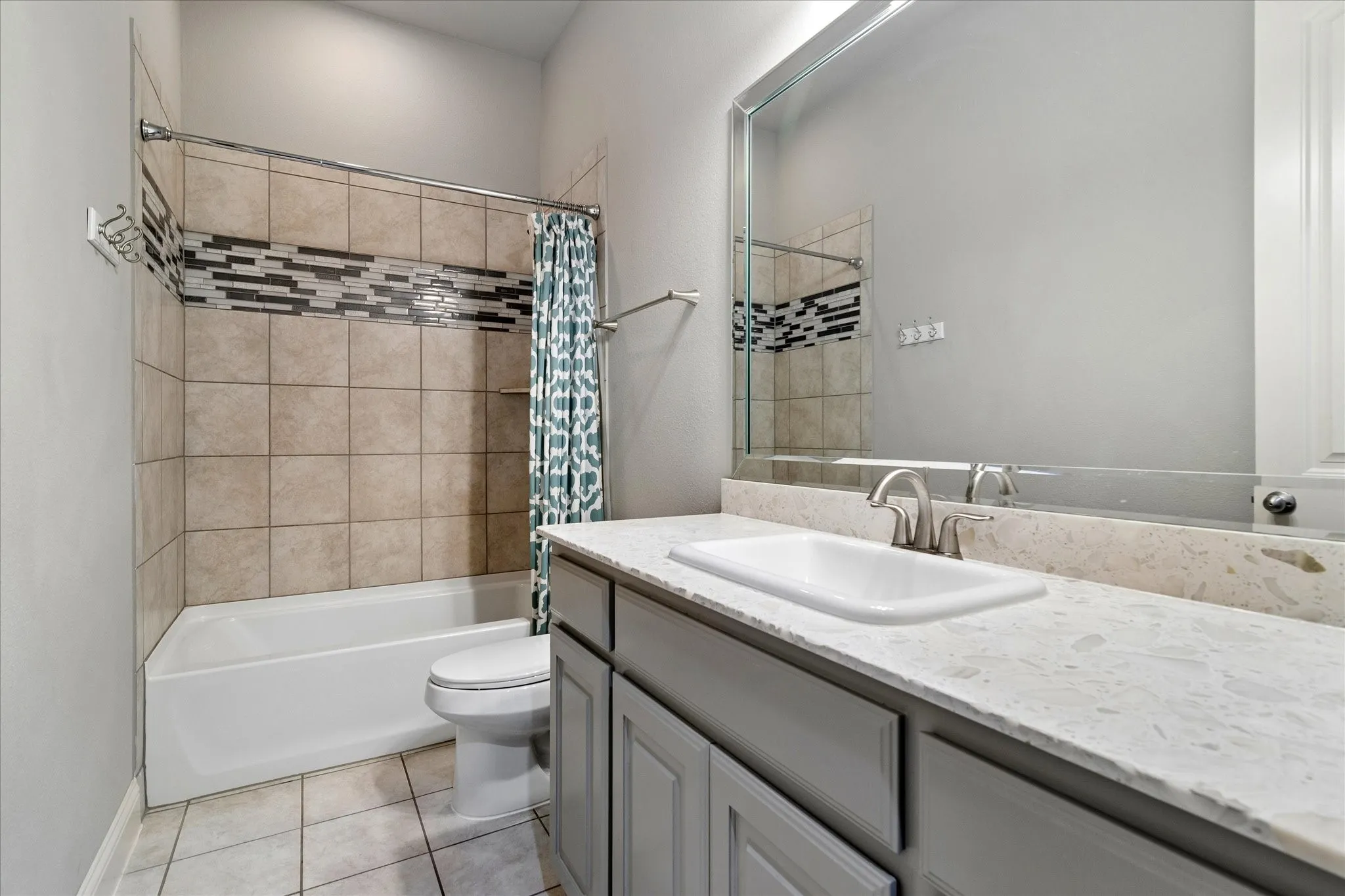 Single Family Residence For Sale in Grayson County , 1905 Running Deer Lane, Gunter, Texas 75058, 4 Bedroom, 4 Bathroom, 3 Garage spaces, 4,160 Sqft, built in 2017, mls#21280115, Real Estate Agent in Gunter, Homes For Sale in Grayson county, Homes For Sale in Gunter, Realtor in Gunter Texas, Real Estate Brokerage Independent Realty Texas, Luminita Cordes Realtor