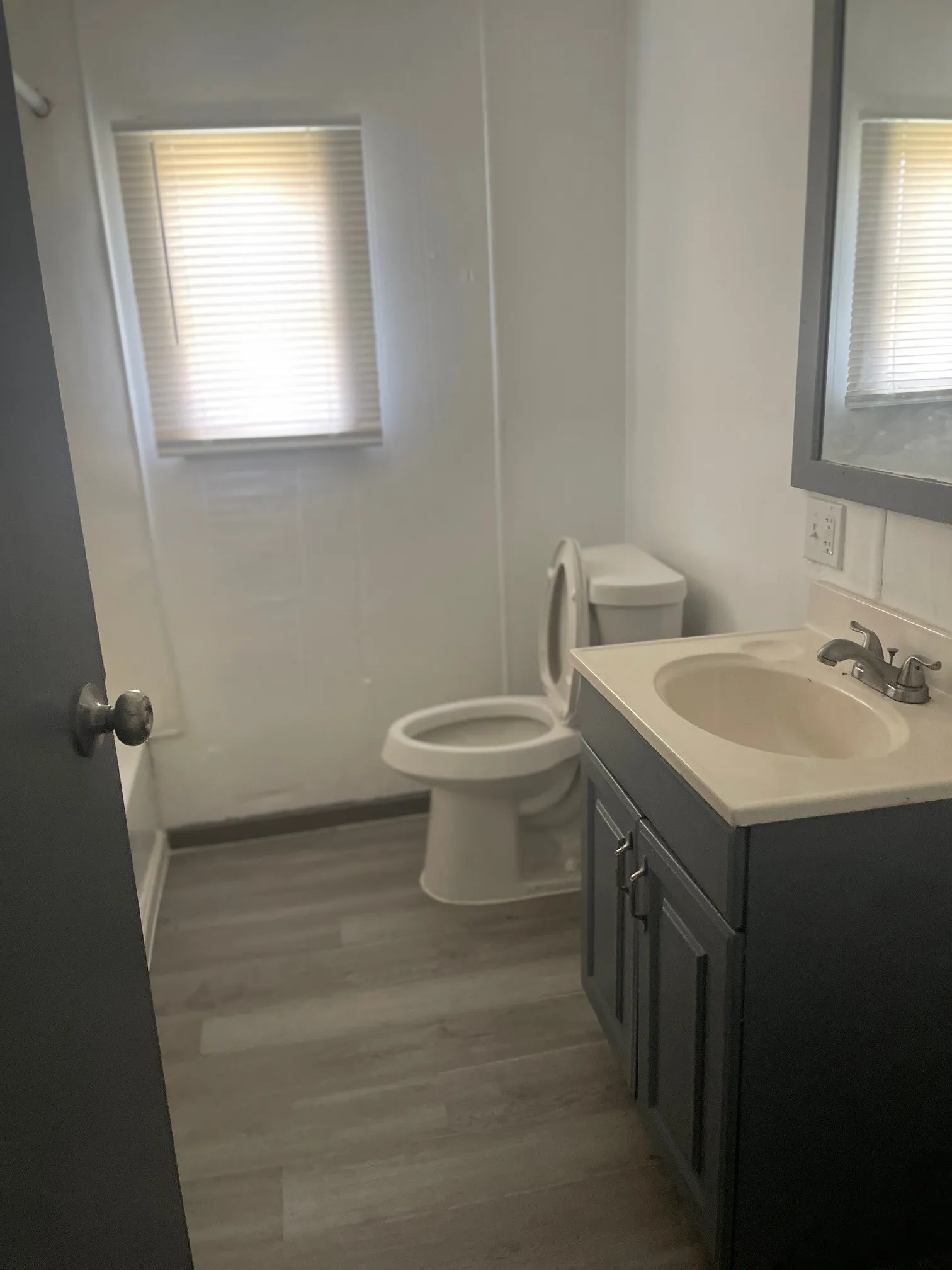 Mobile Home For Rent in Collin County , 120 Cunningham Boulevard, Anna, Texas 75409, 3 Bedroom, 2 Bathroom, Garage spaces, 980 Sqft, built in 1980, mls#21280049, Real Estate Agent in Anna, Homes For Rent in Collin county, Homes For Rent in Anna, Realtor in Anna Texas, Real Estate Brokerage Independent Realty Texas, Luminita Cordes Realtor
