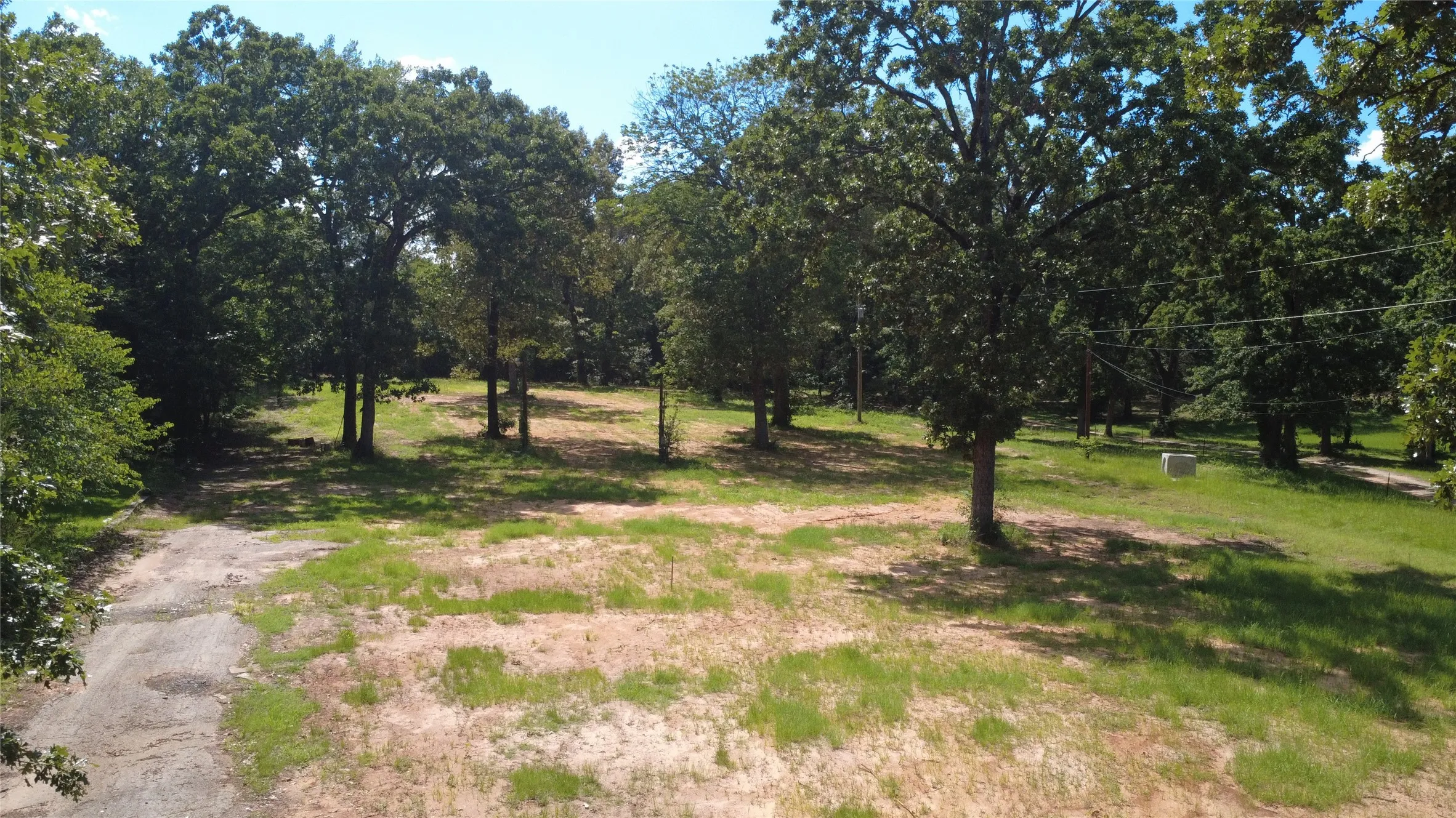 Unimproved Land For Sale in Henderson County , 4044 Oakridge Circle, Malakoff, Texas 75148, 0, 0, Garage spaces, 0 Sqft, built in 0, mls#21276702, Real Estate Agent in Malakoff, Homes For Sale in Henderson county, Homes For Sale in Malakoff, Realtor in Malakoff Texas, Real Estate Brokerage Independent Realty Texas, Luminita Cordes Realtor