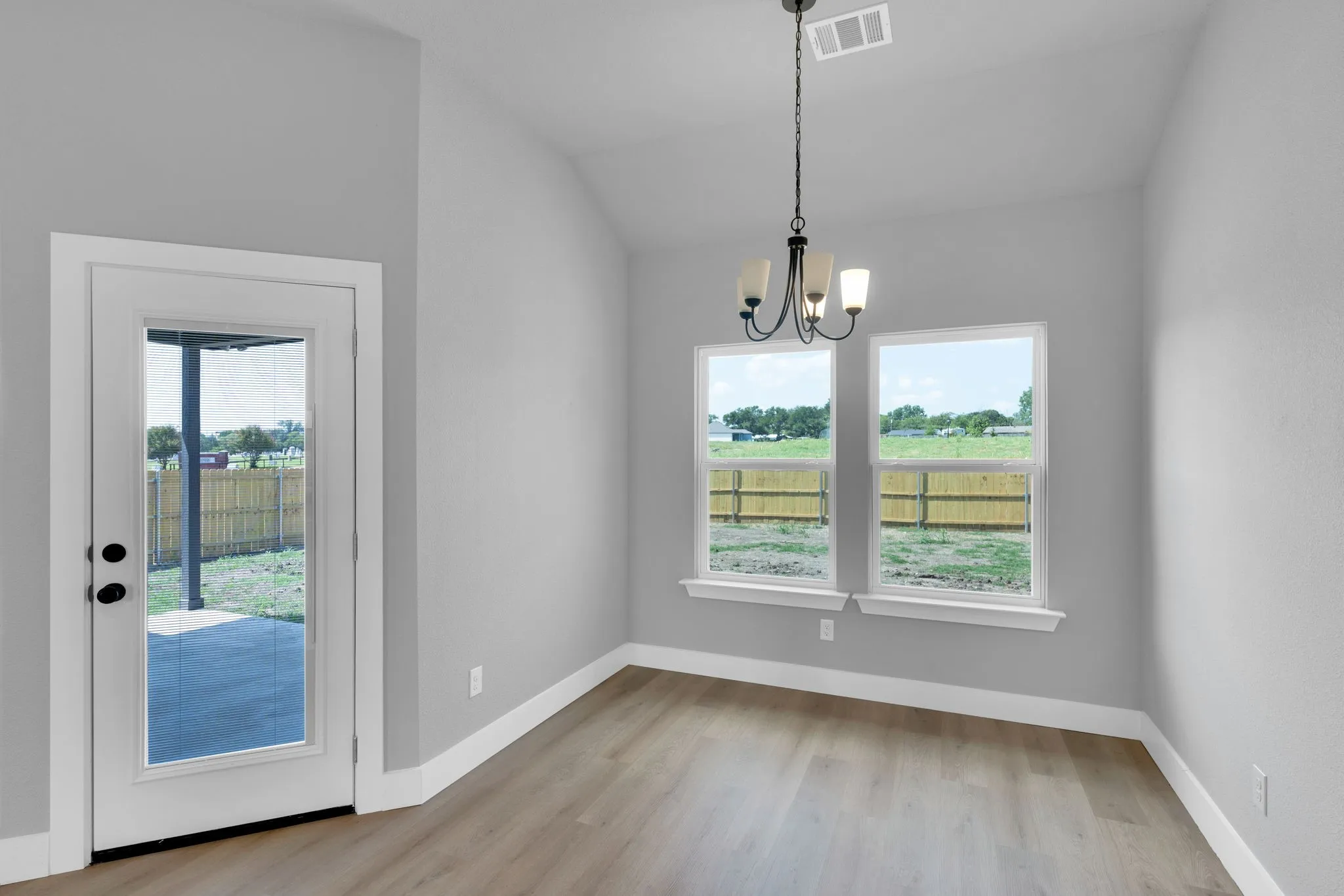 Single Family Residence For Sale in Ellis County , 350 E Lamar Street, Palmer, Texas 75152, 5 Bedroom, 3 Bathroom, 2 Garage spaces, 2,127 Sqft, built in 2026, mls#21278317, Real Estate Agent in Palmer, Homes For Sale in Ellis county, Homes For Sale in Palmer, Realtor in Palmer Texas, Real Estate Brokerage Independent Realty Texas, Luminita Cordes Realtor