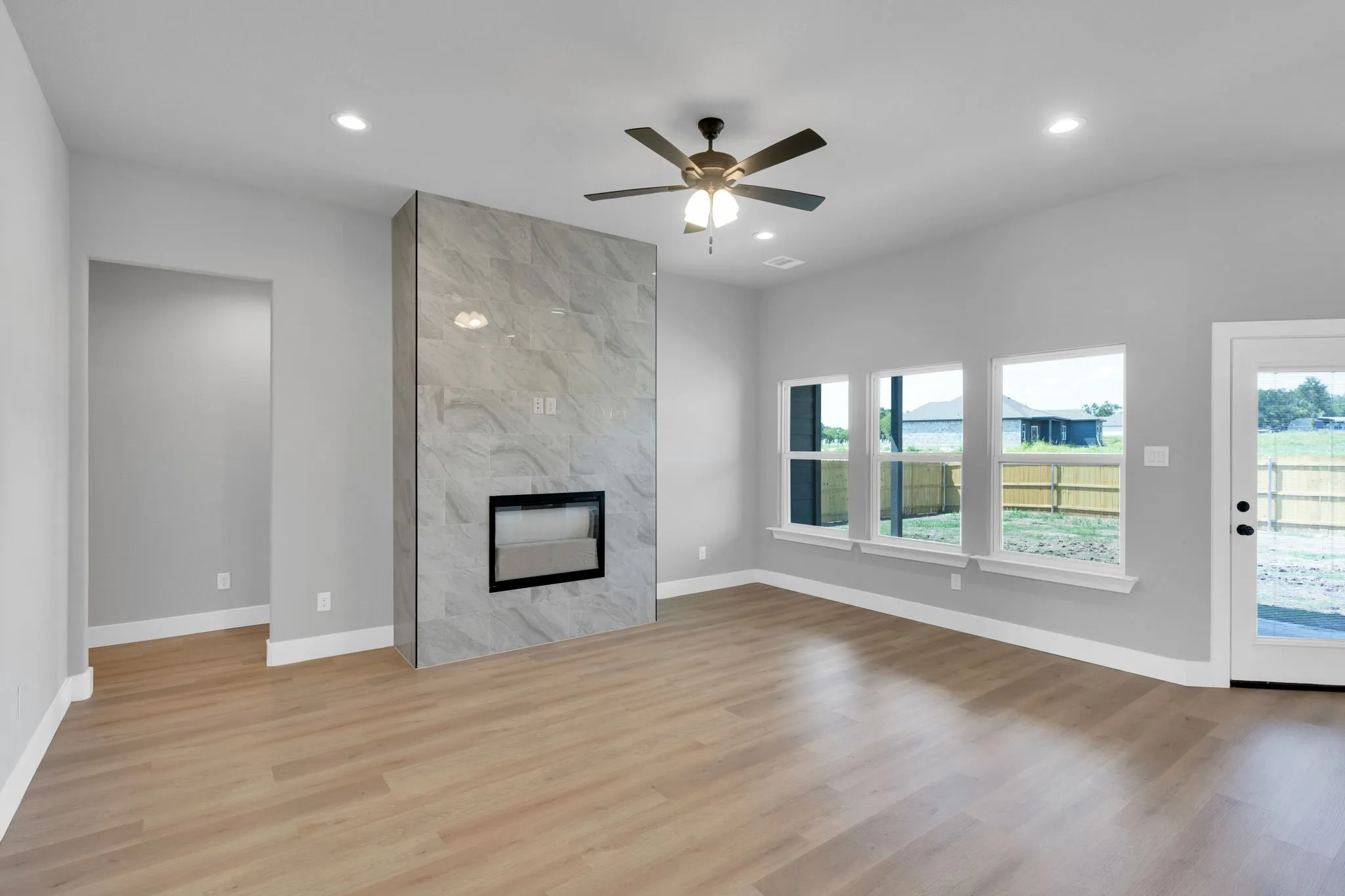 Single Family Residence For Sale in Ellis County , 350 E Lamar Street, Palmer, Texas 75152, 5 Bedroom, 3 Bathroom, 2 Garage spaces, 2,127 Sqft, built in 2026, mls#21278317, Real Estate Agent in Palmer, Homes For Sale in Ellis county, Homes For Sale in Palmer, Realtor in Palmer Texas, Real Estate Brokerage Independent Realty Texas, Luminita Cordes Realtor