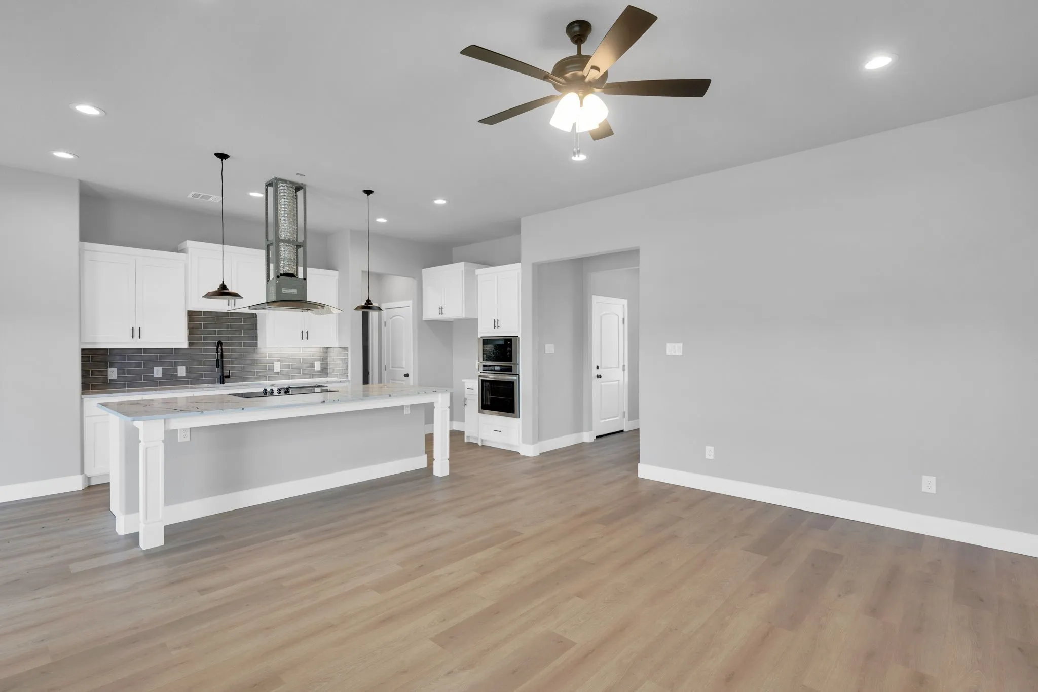 Single Family Residence For Sale in Ellis County , 350 E Lamar Street, Palmer, Texas 75152, 5 Bedroom, 3 Bathroom, 2 Garage spaces, 2,127 Sqft, built in 2026, mls#21278317, Real Estate Agent in Palmer, Homes For Sale in Ellis county, Homes For Sale in Palmer, Realtor in Palmer Texas, Real Estate Brokerage Independent Realty Texas, Luminita Cordes Realtor