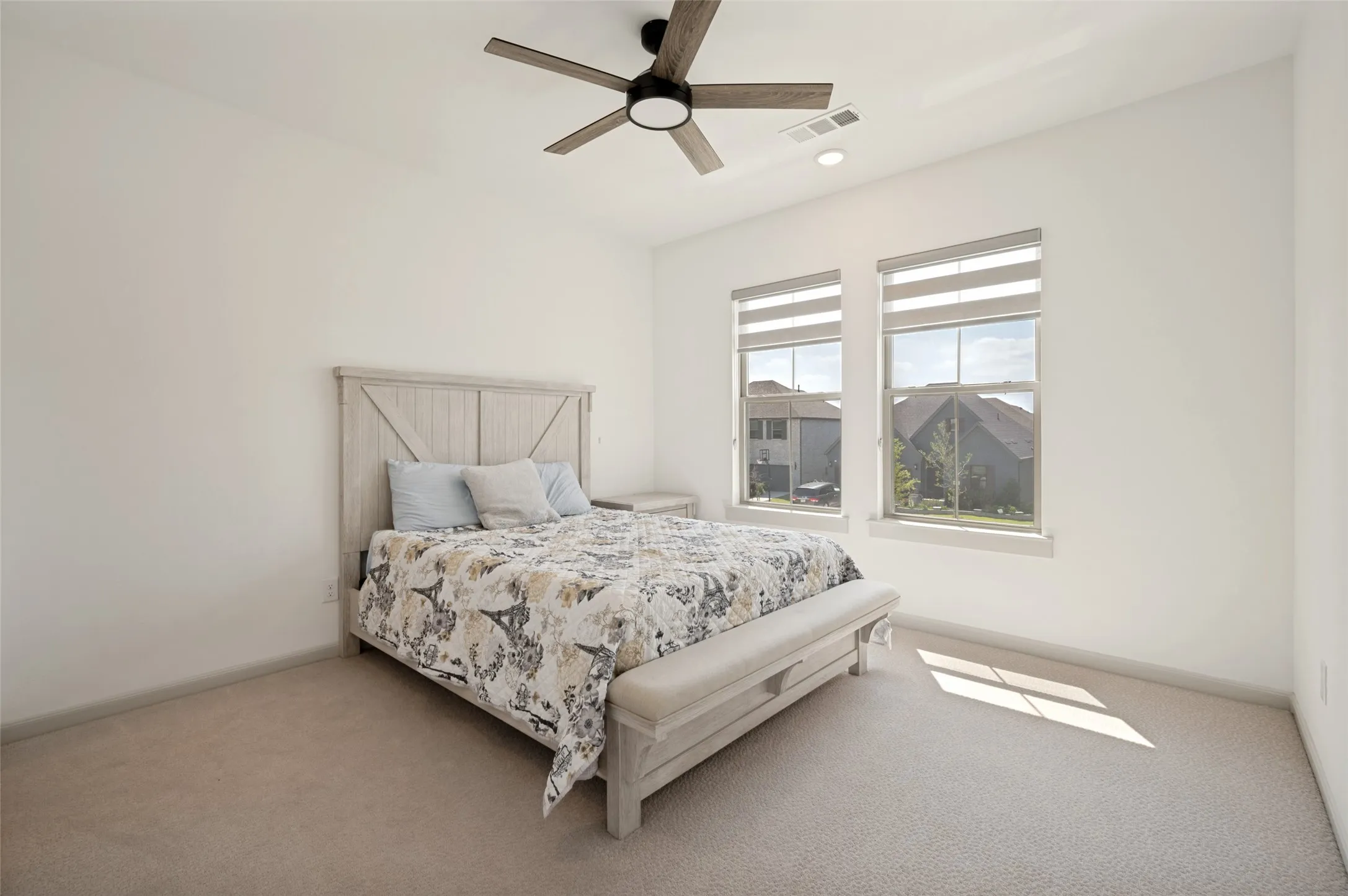 Single Family Residence For Rent in Denton County , 1240 Crescent Lane, Prosper, Texas 75078, 5 Bedroom, 6 Bathroom, 2 Garage spaces, 3,613 Sqft, built in 2022, mls#21279763, Real Estate Agent in Prosper, Homes For Rent in Denton county, Homes For Rent in Prosper, Realtor in Prosper Texas, Real Estate Brokerage Independent Realty Texas, Luminita Cordes Realtor