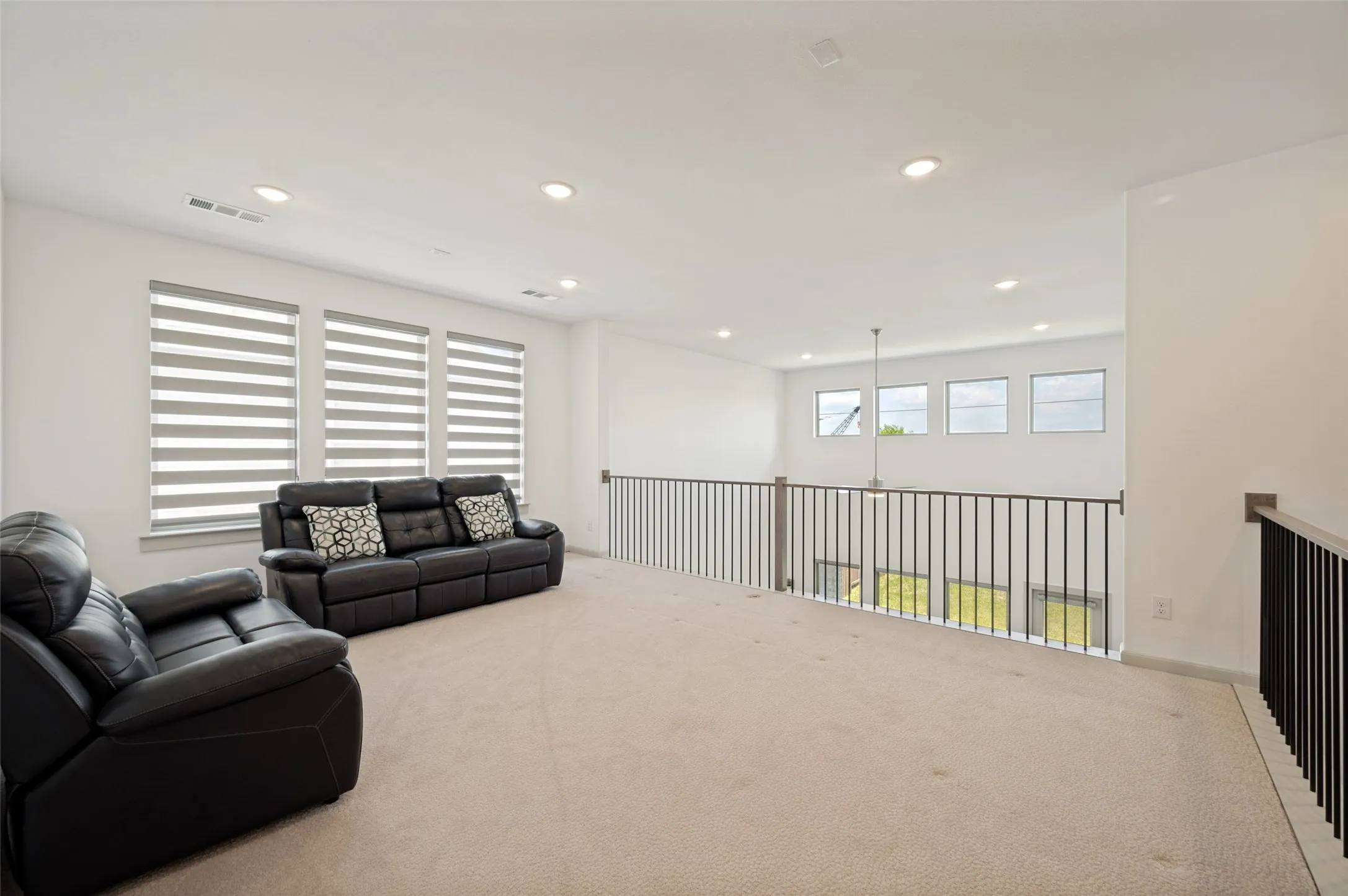 Single Family Residence For Rent in Denton County , 1240 Crescent Lane, Prosper, Texas 75078, 5 Bedroom, 6 Bathroom, 2 Garage spaces, 3,613 Sqft, built in 2022, mls#21279763, Real Estate Agent in Prosper, Homes For Rent in Denton county, Homes For Rent in Prosper, Realtor in Prosper Texas, Real Estate Brokerage Independent Realty Texas, Luminita Cordes Realtor