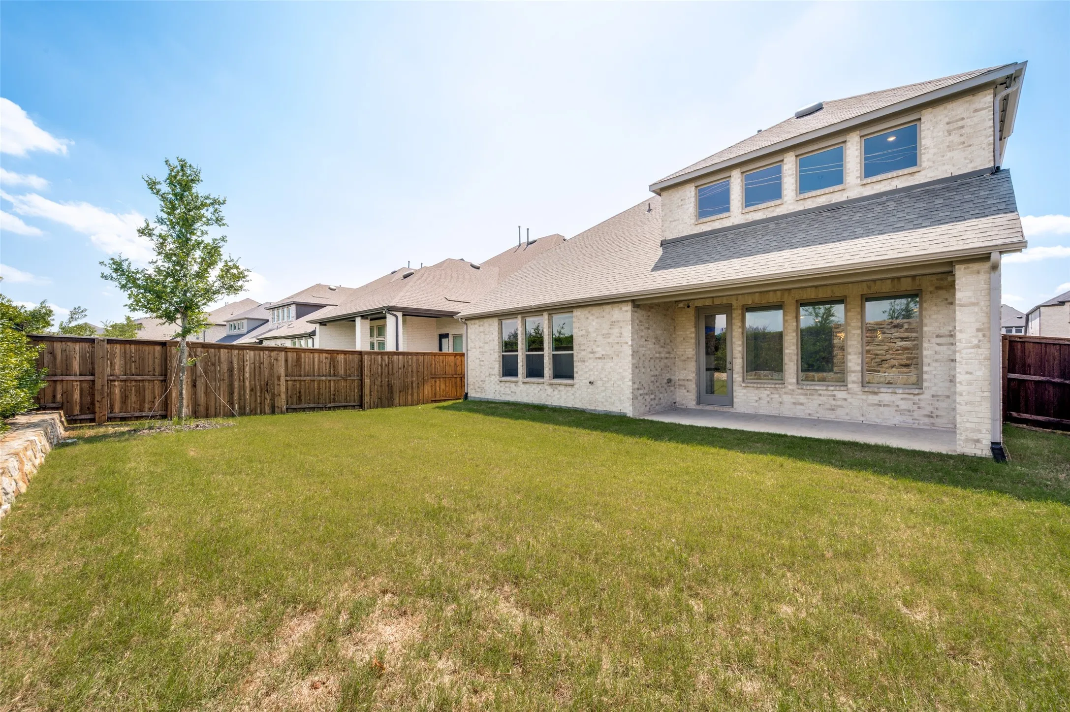 Single Family Residence For Rent in Denton County , 1240 Crescent Lane, Prosper, Texas 75078, 5 Bedroom, 6 Bathroom, 2 Garage spaces, 3,613 Sqft, built in 2022, mls#21279763, Real Estate Agent in Prosper, Homes For Rent in Denton county, Homes For Rent in Prosper, Realtor in Prosper Texas, Real Estate Brokerage Independent Realty Texas, Luminita Cordes Realtor