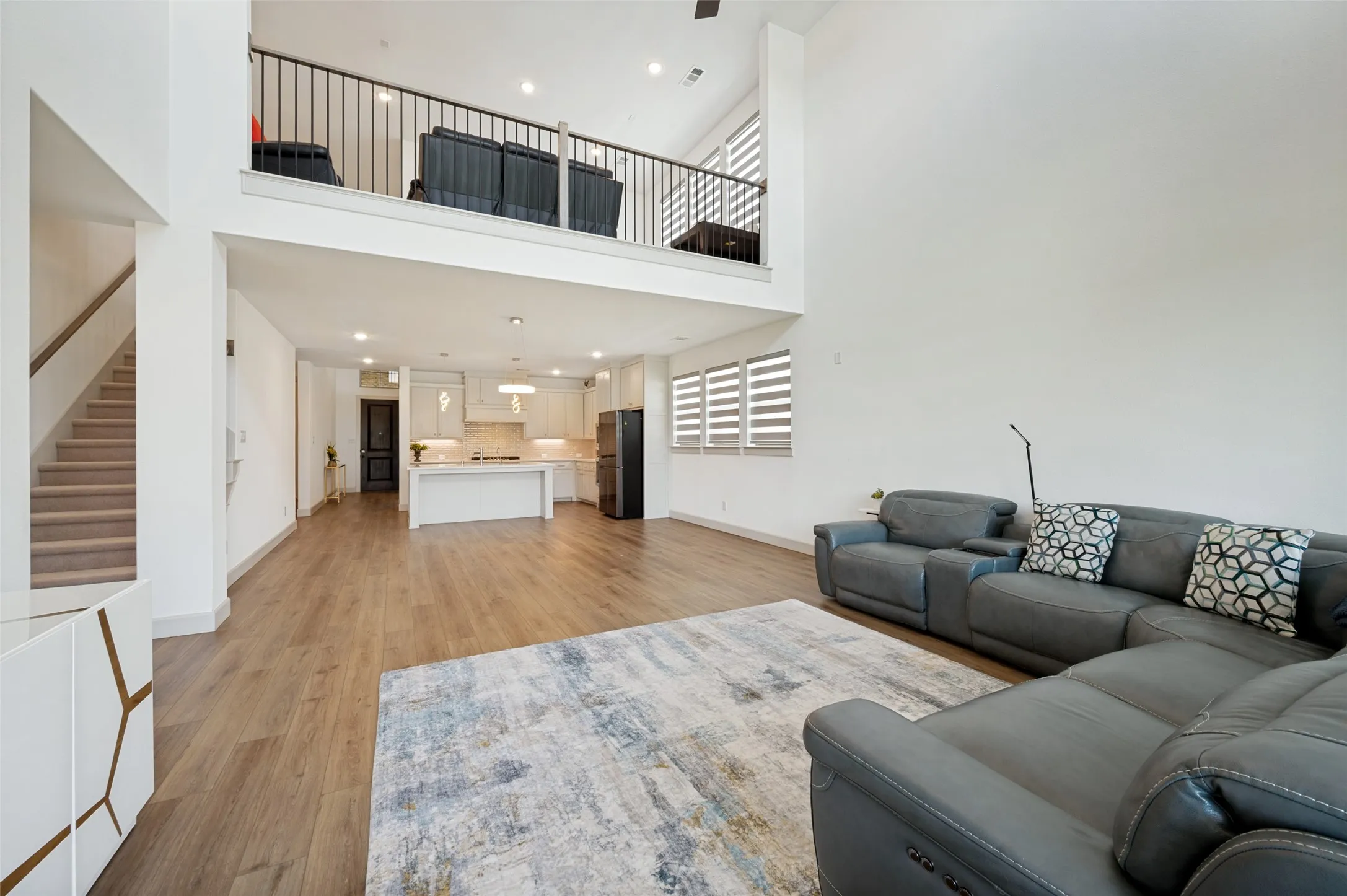 Single Family Residence For Rent in Denton County , 1240 Crescent Lane, Prosper, Texas 75078, 5 Bedroom, 6 Bathroom, 2 Garage spaces, 3,613 Sqft, built in 2022, mls#21279763, Real Estate Agent in Prosper, Homes For Rent in Denton county, Homes For Rent in Prosper, Realtor in Prosper Texas, Real Estate Brokerage Independent Realty Texas, Luminita Cordes Realtor