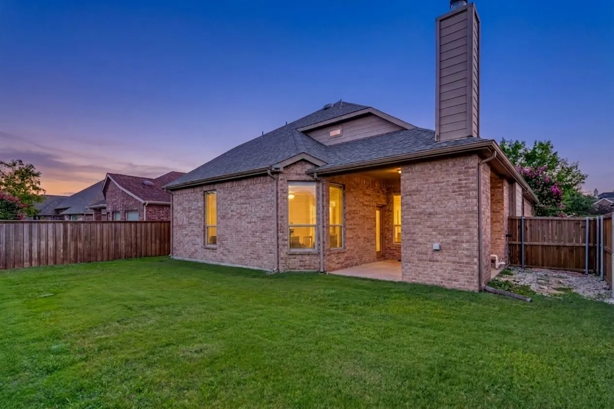 Single Family Residence For Sale in Rockwall County , 594 Louder Way, Fate, Texas 75087, 4 Bedroom, 3 Bathroom, 2 Garage spaces, 2,760 Sqft, built in 2011, mls#21274955, Real Estate Agent in Fate, Homes For Sale in Rockwall county, Homes For Sale in Fate, Realtor in Fate Texas, Real Estate Brokerage Independent Realty Texas, Luminita Cordes Realtor