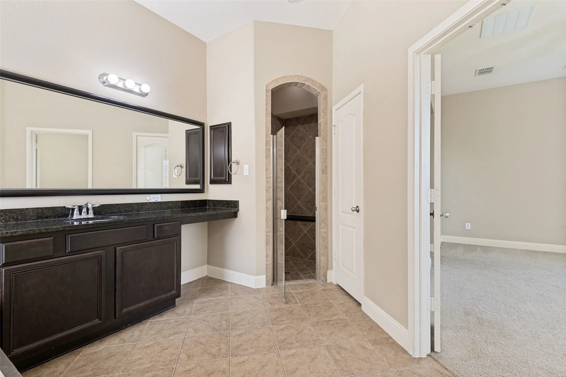 Single Family Residence For Sale in Rockwall County , 594 Louder Way, Fate, Texas 75087, 4 Bedroom, 3 Bathroom, 2 Garage spaces, 2,760 Sqft, built in 2011, mls#21274955, Real Estate Agent in Fate, Homes For Sale in Rockwall county, Homes For Sale in Fate, Realtor in Fate Texas, Real Estate Brokerage Independent Realty Texas, Luminita Cordes Realtor