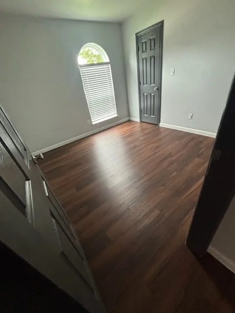 Single Family Residence For Rent in Dallas County , 1902 Angelina Drive, Dallas, Texas 75212, 3 Bedroom, 1 Bathroom, Garage spaces, 1,040 Sqft, built in 2002, mls#21280295, Real Estate Agent in Dallas, Homes For Rent in Dallas county, Homes For Rent in Dallas, Realtor in Dallas Texas, Real Estate Brokerage Independent Realty Texas, Luminita Cordes Realtor