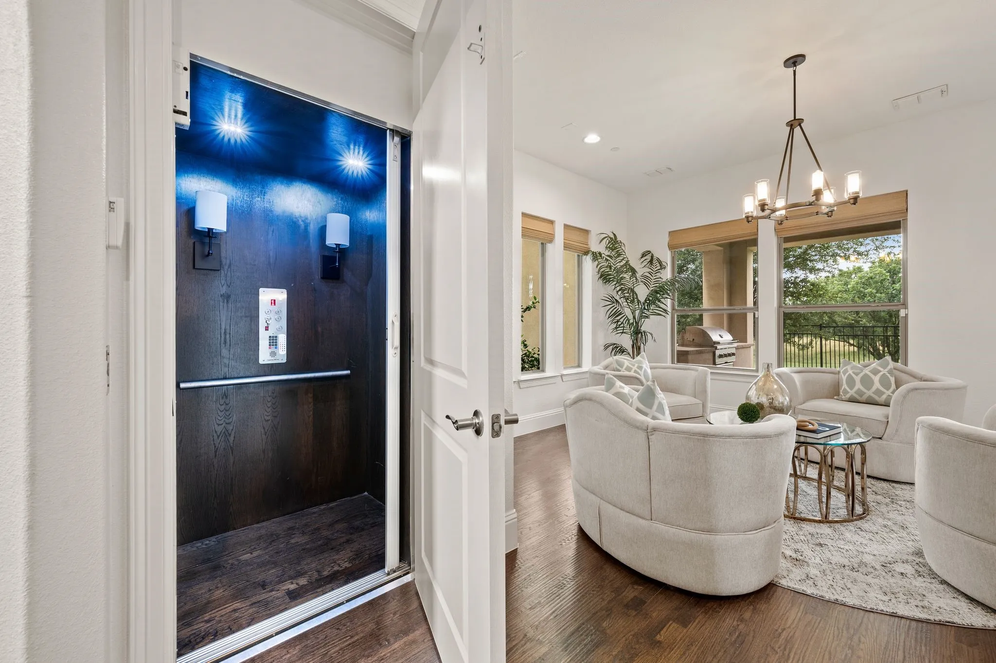 Single Family Residence For Sale in Dallas County , 4887 Cloudcroft Lane, Irving, Texas 75038, 3 Bedroom, 5 Bathroom, 2 Garage spaces, 3,618 Sqft, built in 2016, mls#21276391, Real Estate Agent in Irving, Homes For Sale in Dallas county, Homes For Sale in Irving, Realtor in Irving Texas, Real Estate Brokerage Independent Realty Texas, Luminita Cordes Realtor