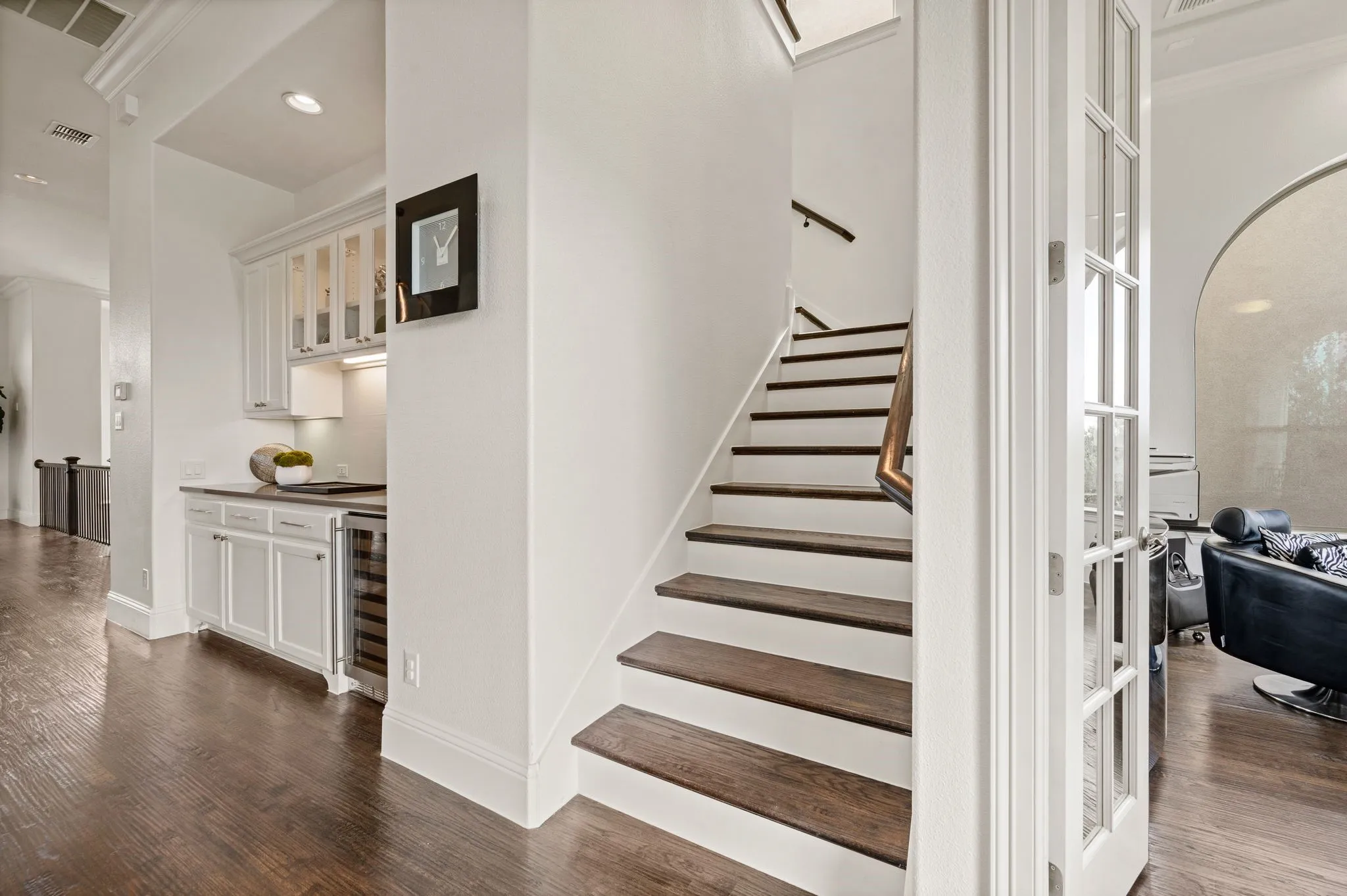 Single Family Residence For Sale in Dallas County , 4887 Cloudcroft Lane, Irving, Texas 75038, 3 Bedroom, 5 Bathroom, 2 Garage spaces, 3,618 Sqft, built in 2016, mls#21276391, Real Estate Agent in Irving, Homes For Sale in Dallas county, Homes For Sale in Irving, Realtor in Irving Texas, Real Estate Brokerage Independent Realty Texas, Luminita Cordes Realtor
