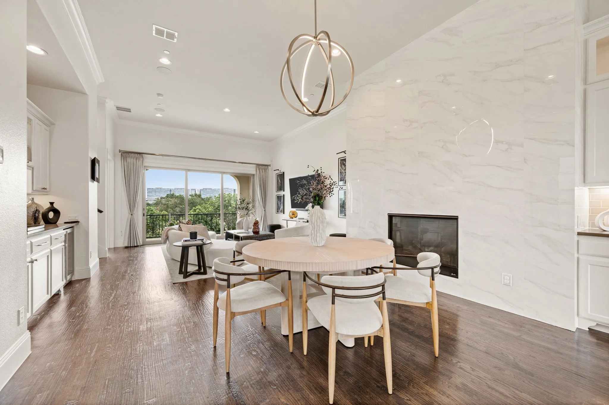 Single Family Residence For Sale in Dallas County , 4887 Cloudcroft Lane, Irving, Texas 75038, 3 Bedroom, 5 Bathroom, 2 Garage spaces, 3,618 Sqft, built in 2016, mls#21276391, Real Estate Agent in Irving, Homes For Sale in Dallas county, Homes For Sale in Irving, Realtor in Irving Texas, Real Estate Brokerage Independent Realty Texas, Luminita Cordes Realtor