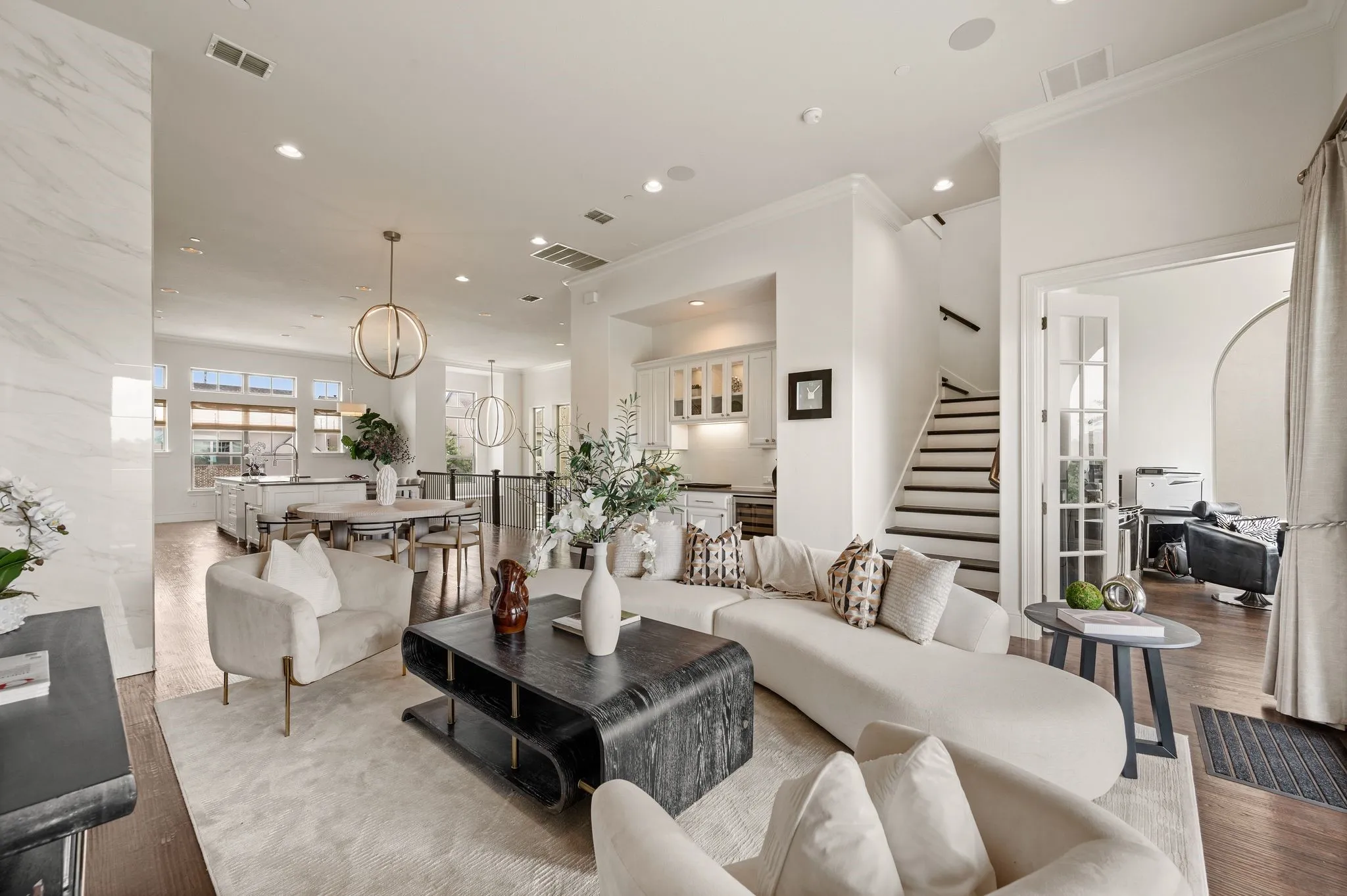 Single Family Residence For Sale in Dallas County , 4887 Cloudcroft Lane, Irving, Texas 75038, 3 Bedroom, 5 Bathroom, 2 Garage spaces, 3,618 Sqft, built in 2016, mls#21276391, Real Estate Agent in Irving, Homes For Sale in Dallas county, Homes For Sale in Irving, Realtor in Irving Texas, Real Estate Brokerage Independent Realty Texas, Luminita Cordes Realtor
